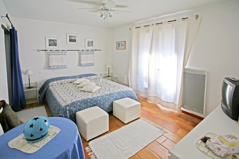 For sale in Luberon, large stone house with guest houses in Luberon with swimming pool, views and terraces. 
