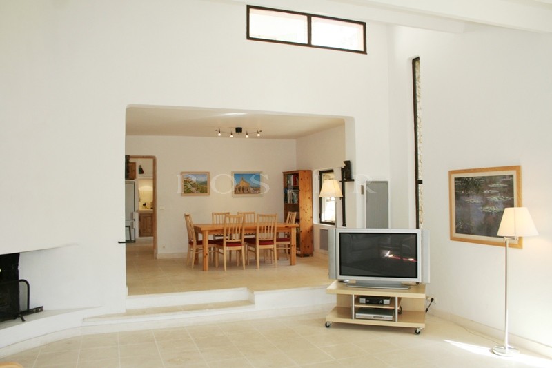 In Provence, Luberon, in Gordes, for sale, stone property in a beautiful location with swimming pool and tennis court