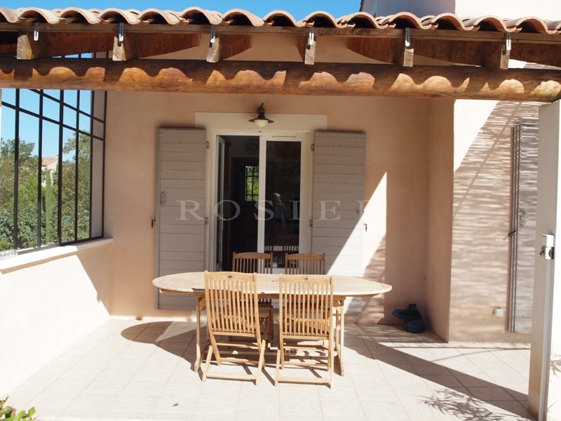 Near the hilltop village of Lacoste, for sale, contemporary of 6 main rooms, with a beautiful terraces, landscaped garden and heated swimming pool.