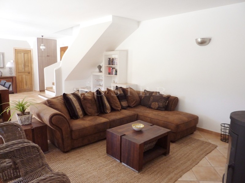 Near the hilltop village of Lacoste, for sale, contemporary of 6 main rooms, with a beautiful terraces, landscaped garden and heated swimming pool.