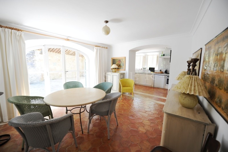 For sale, in the golden triangle of the Luberon, authentic farmhouse on a superb landscape land