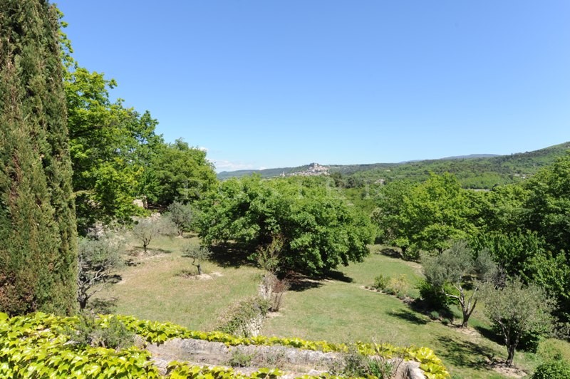 For sale, in the golden triangle of the Luberon, authentic farmhouse on a superb landscape land