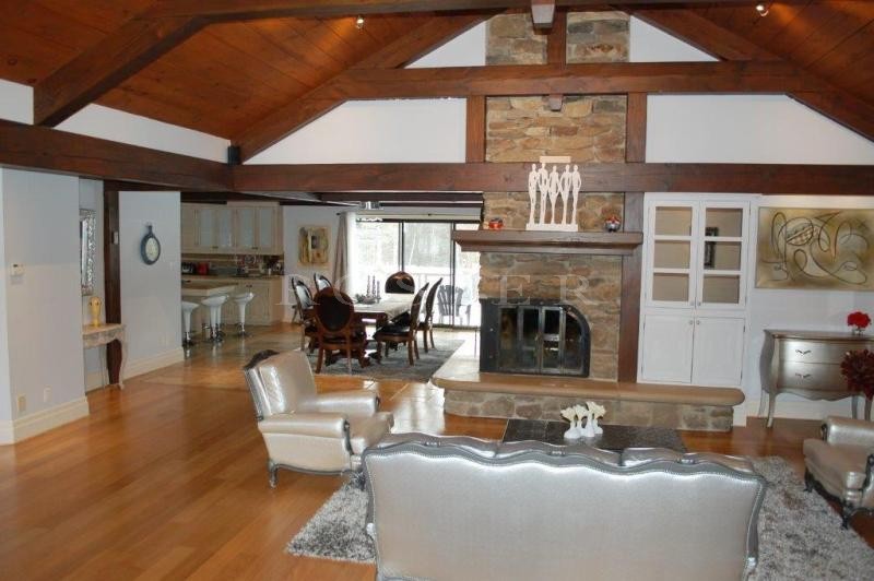 Canada, Laurentides, for sale real canadian chalet with a guest house and 2 lakes in a breathtaking scenery.
