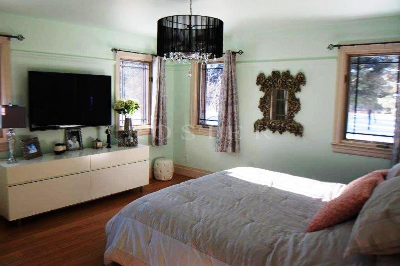 Canada, Laurentides, for sale real canadian chalet with a guest house and 2 lakes in a breathtaking scenery.