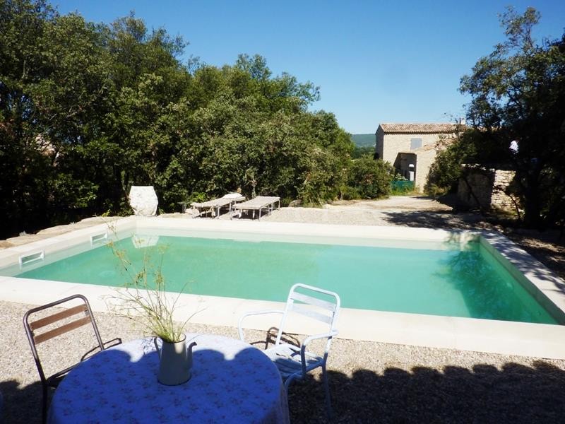For sale in the Luberon, lovely hamlet house with guest house, garden and swimming pool