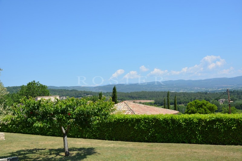 Charming Villa with views of the countryside