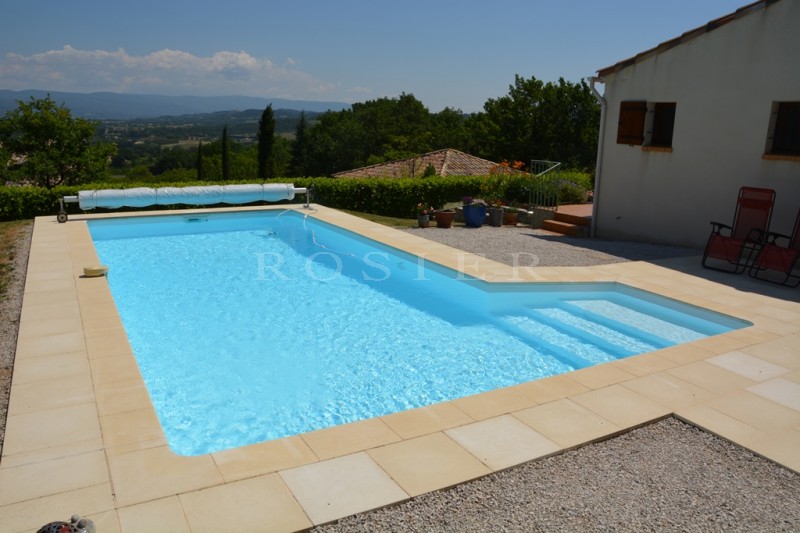 Charming Villa with views of the countryside