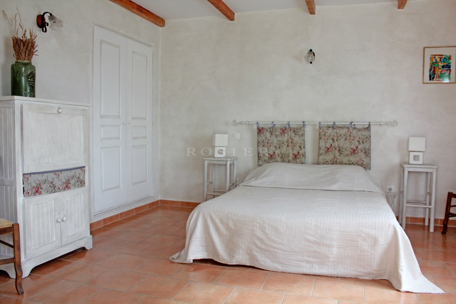 Traditional house on a plot of land of more than 2 hectaresfor sale in Luberon