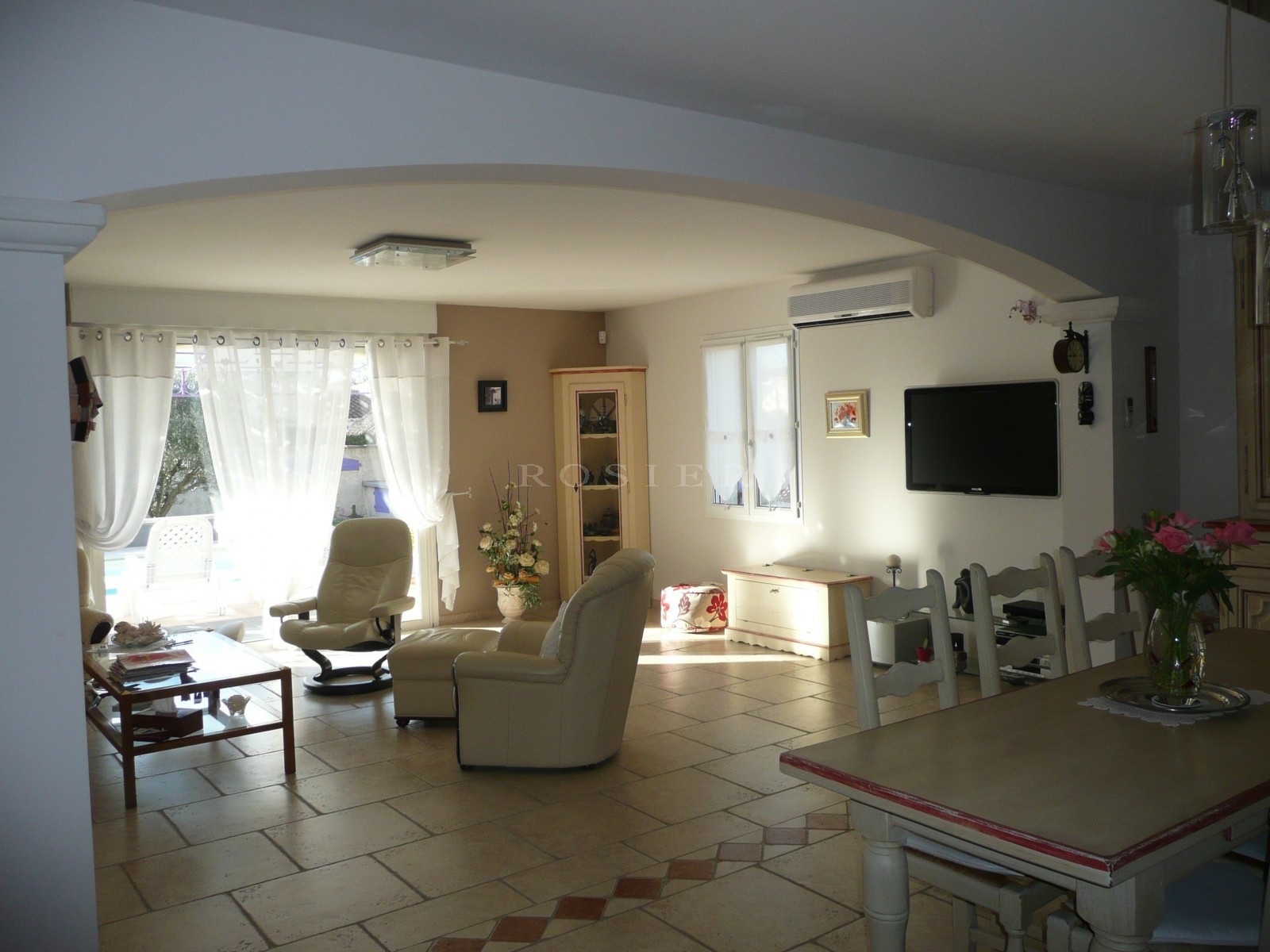 Isle sur la Sorgue - Beautiful contemporary villa in a small upscale calm neighborhood