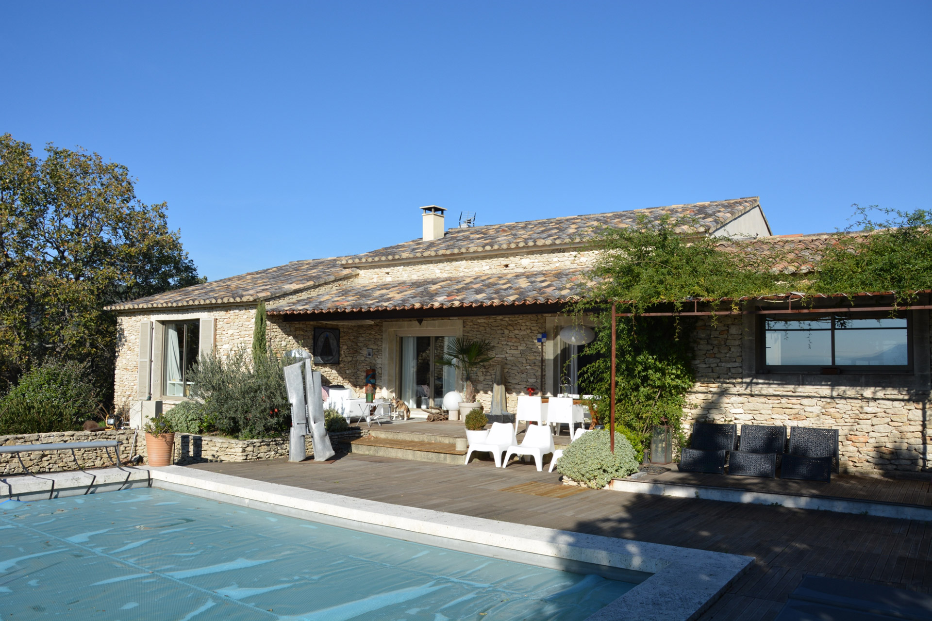 Luberon - Village house with views. 