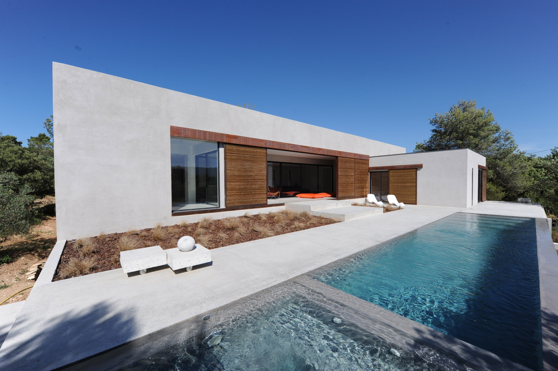 Maison contemporaine à vendre en Luberon