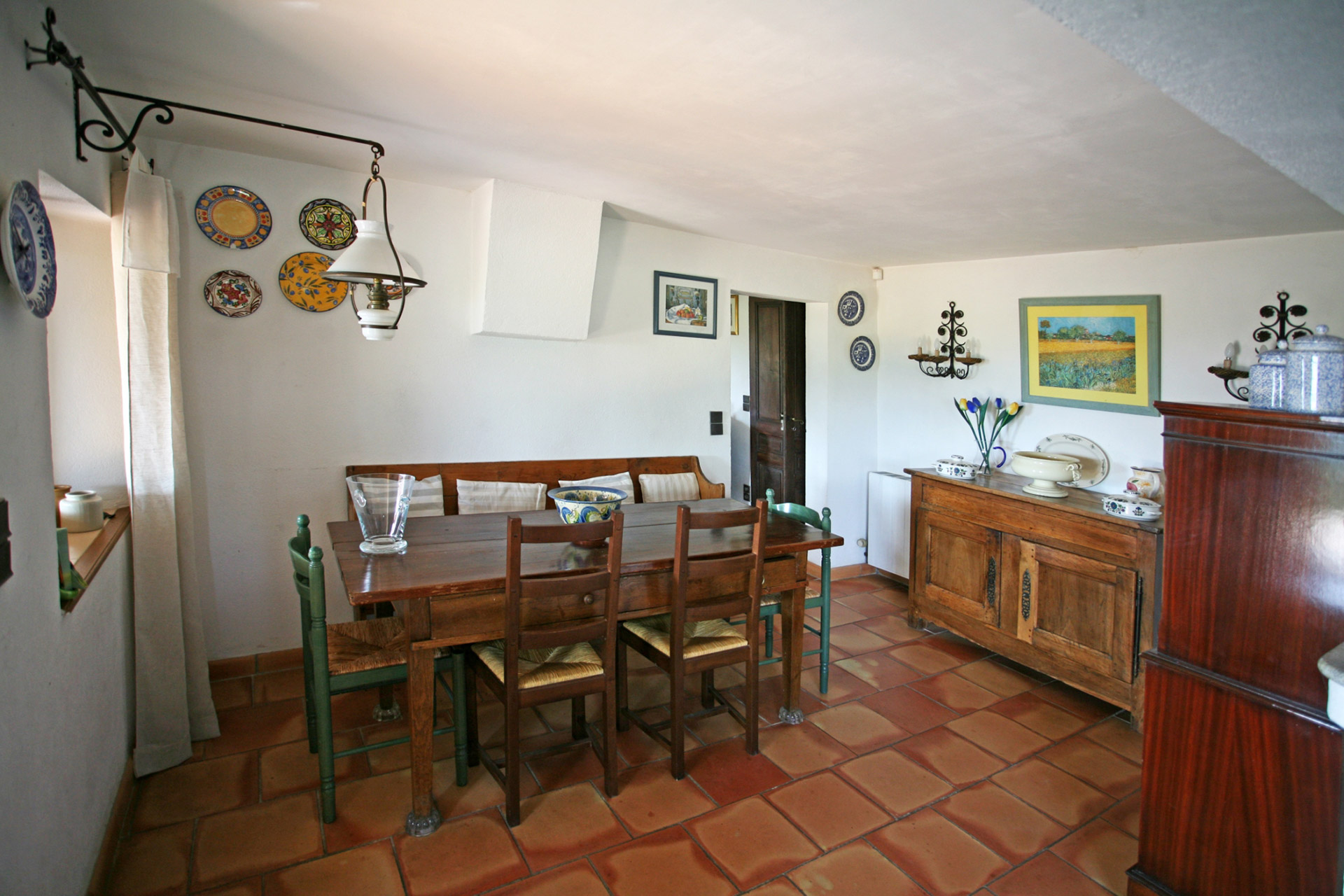 For sale in Gordes, stone house with pool overlooking the valley and the Luberon