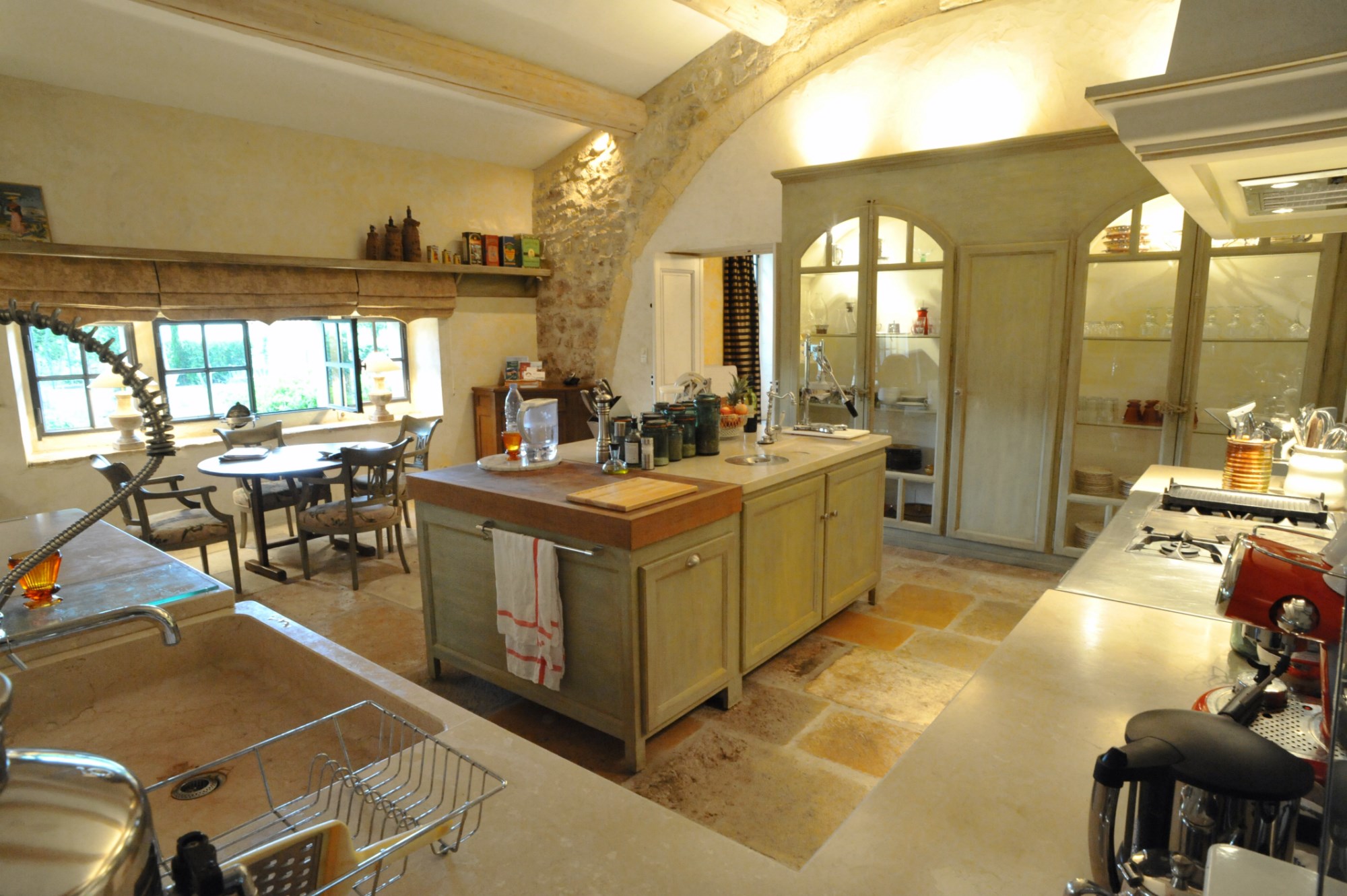 Close to St Remy de Provence, for sale, exclusive stone farmhouse with garden, swimming pool and pool house