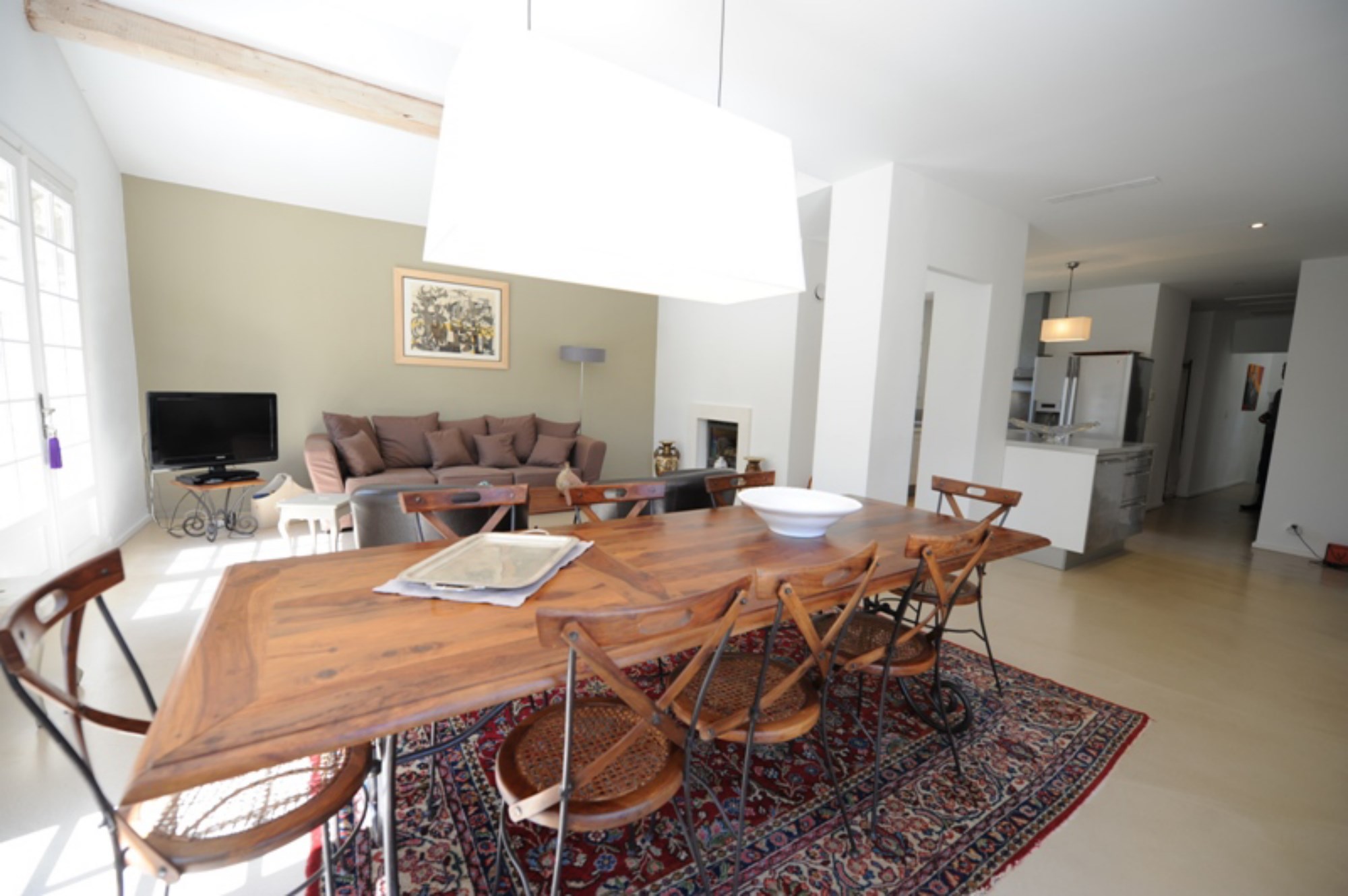 Traditionally built house with pool on 2000 sqm of land for sale in Luberon