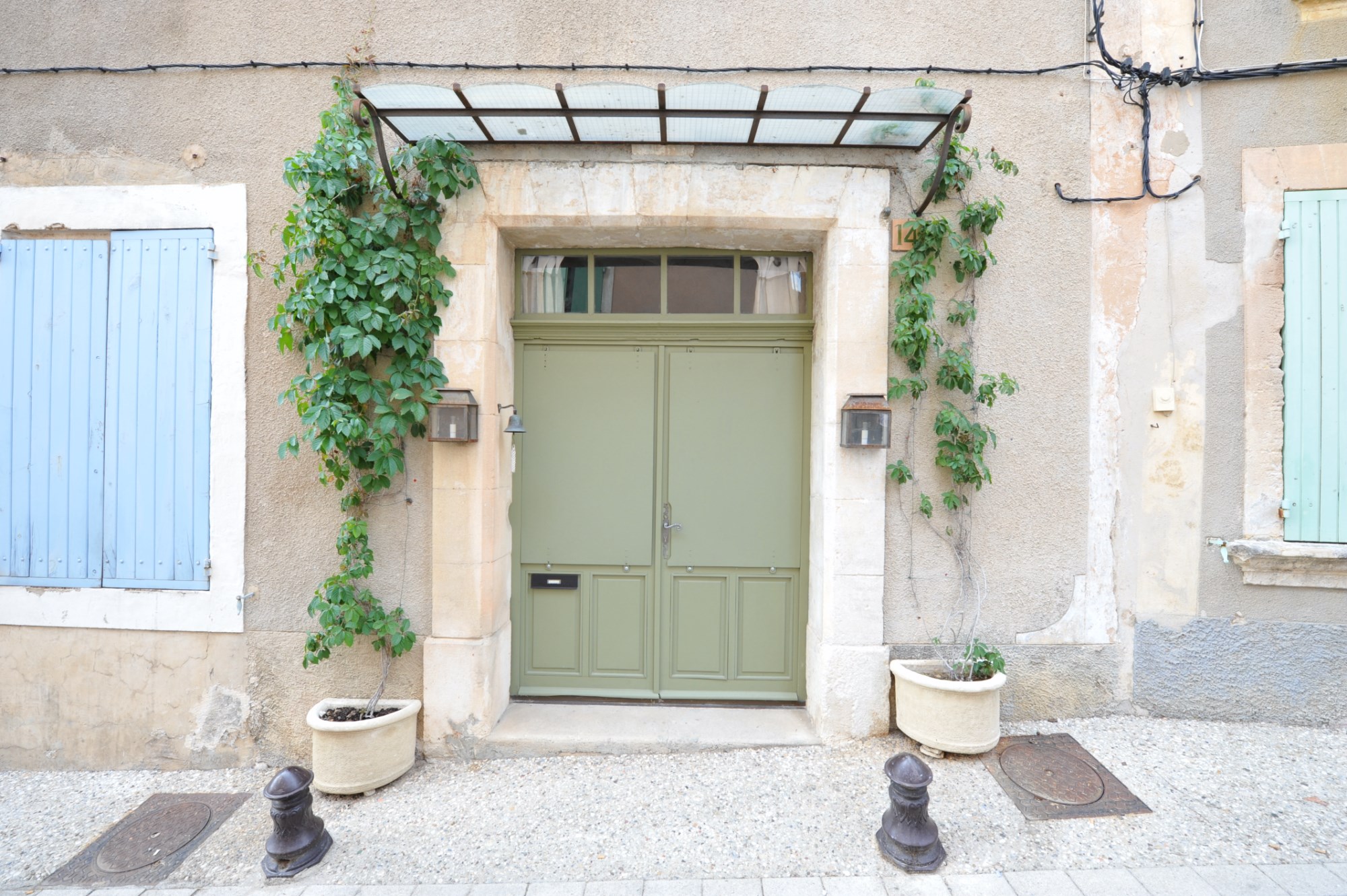 Provence, Luberon, for sale, charming restored village house, with roof terrace offering lovely views facing the Luberon 