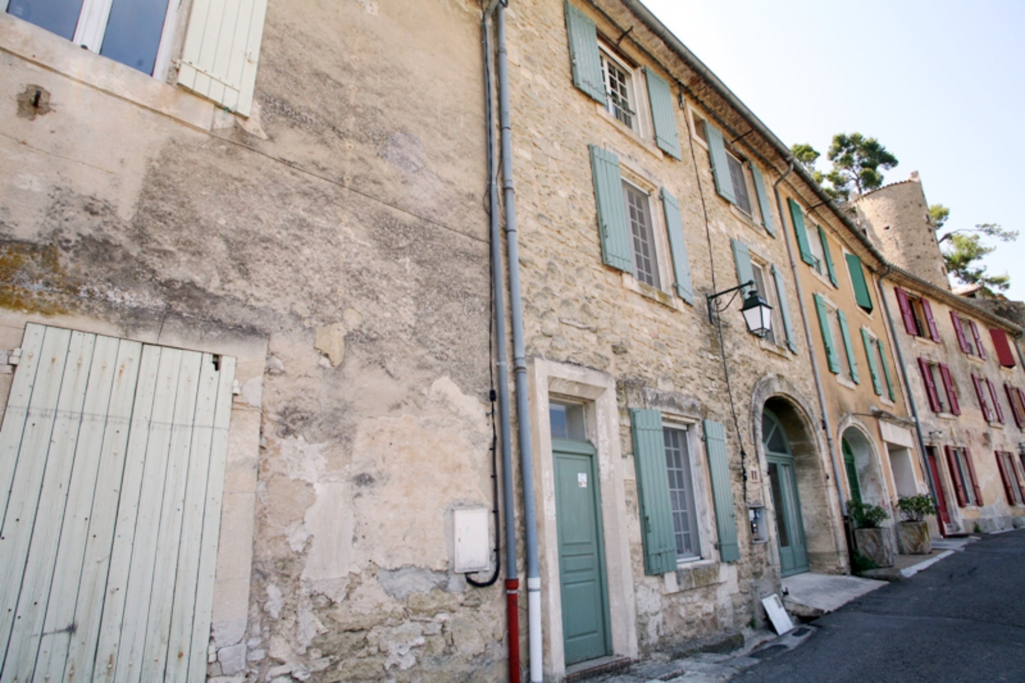 The Luberon, close to one of the most beautiful hilltop villages, for sale, village house with a lovely courtyard.