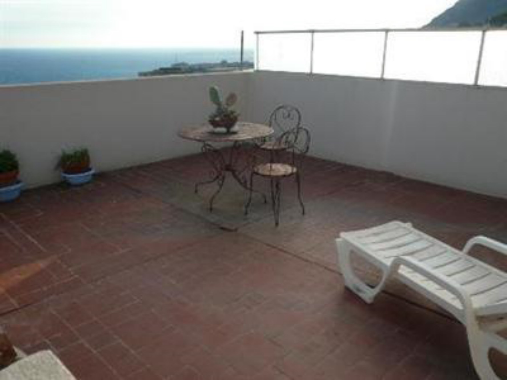 For sale, near Monaco, top floor apartment with stunning views over the sea