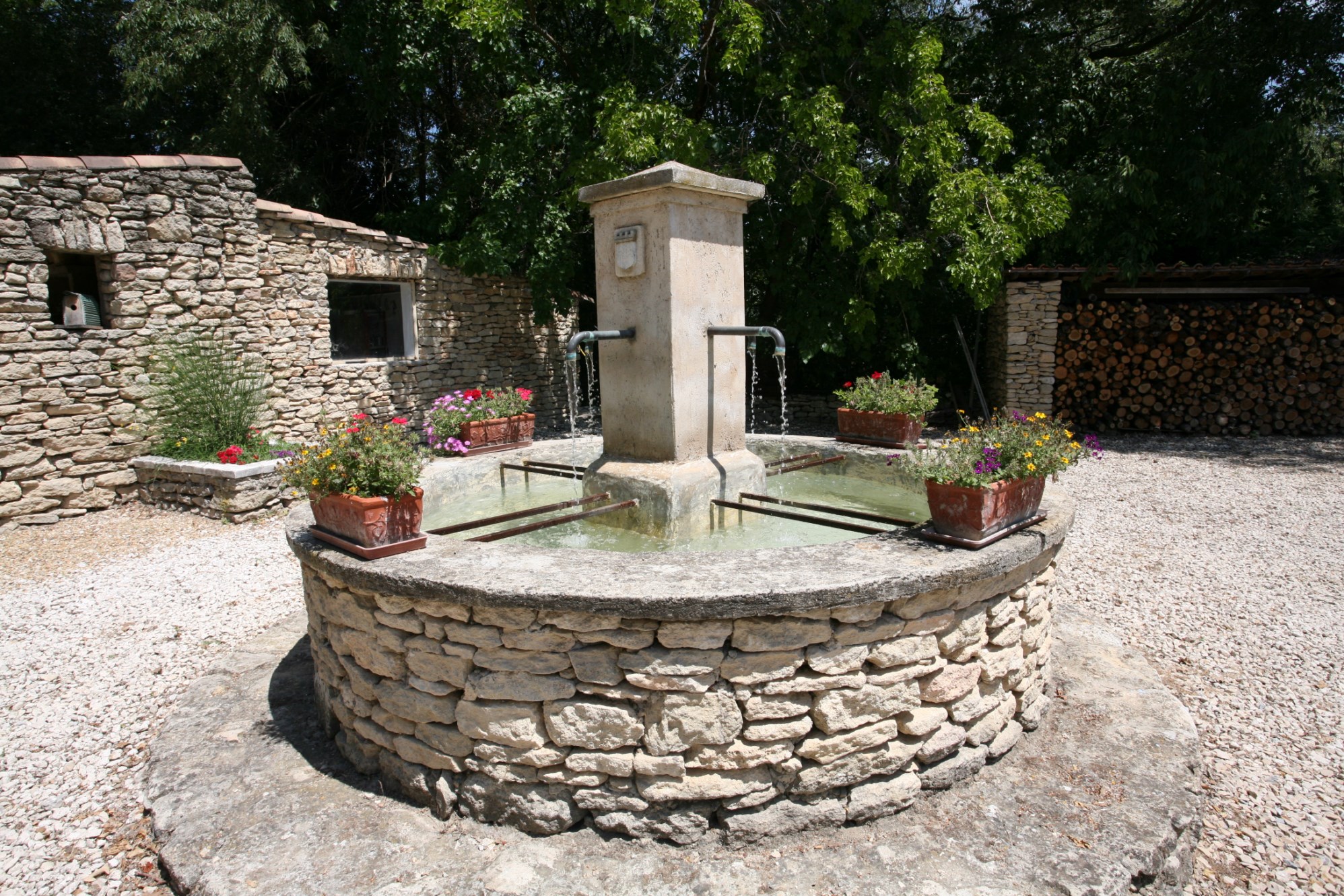 In Luberon, for sale, close to a selected village in Luberon, recent house with a garden and a swimming pool