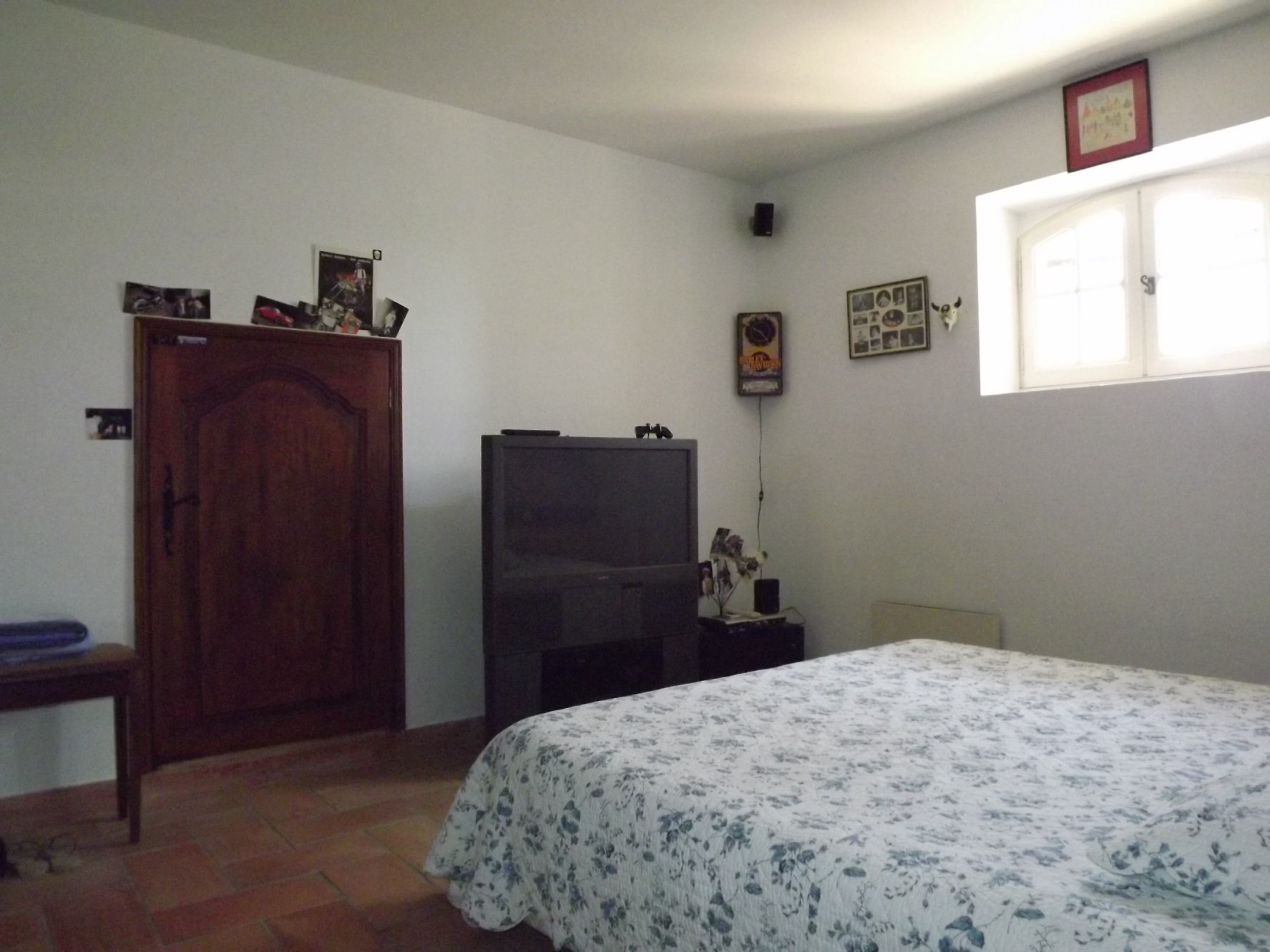 For sale on the Luberon, large stone house on a park of an hectare and swimming pool