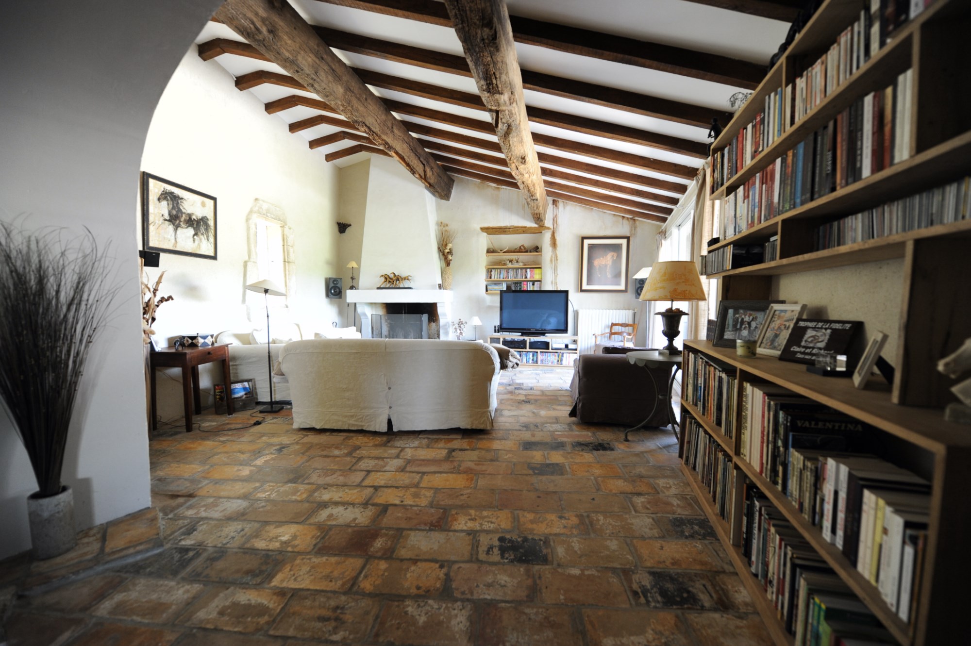 For sale in Luberon, authentic farmhouse with pool and outbuildings on 56 hectares