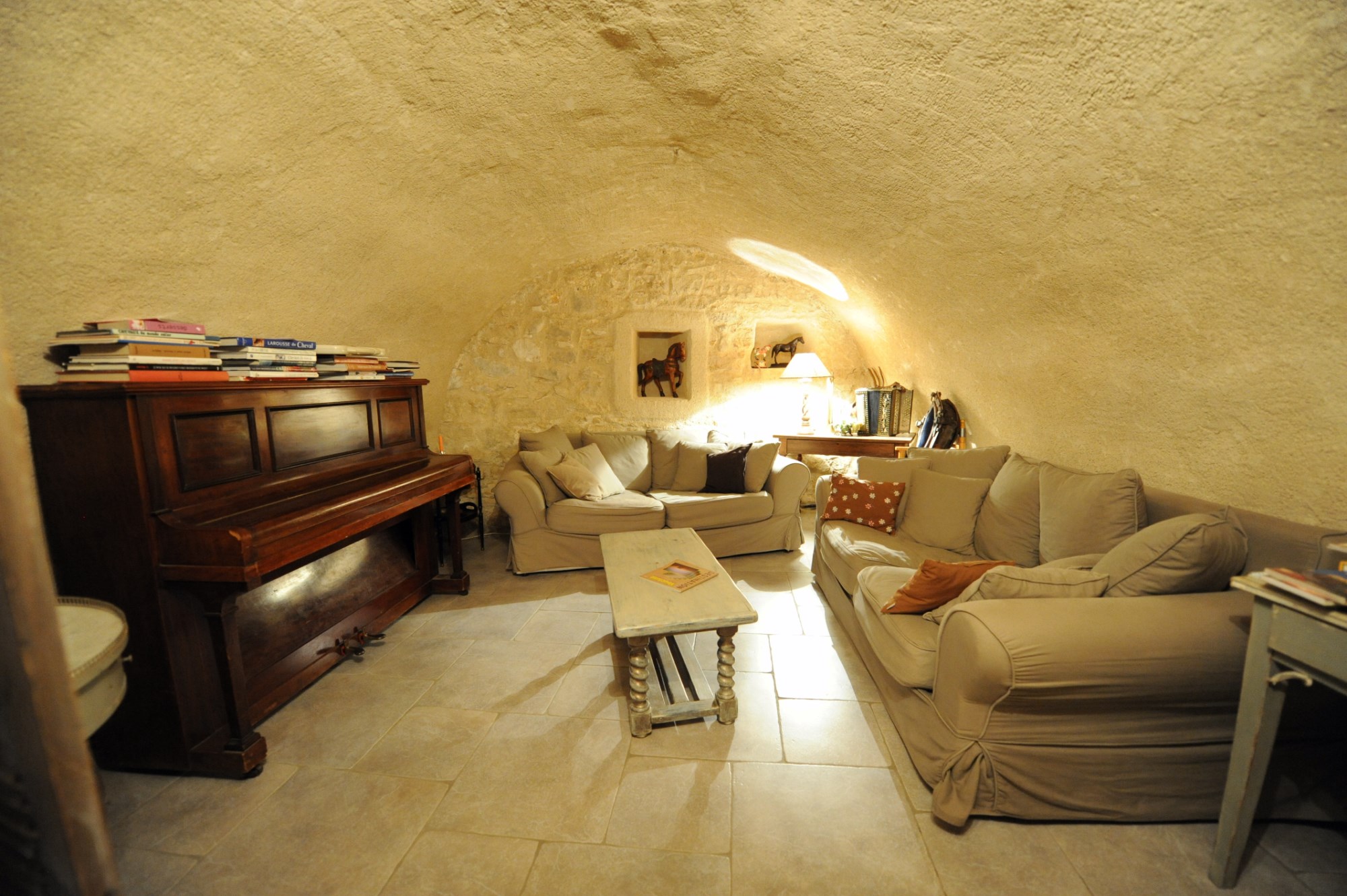 For sale in Luberon, authentic farmhouse with pool and outbuildings on 56 hectares