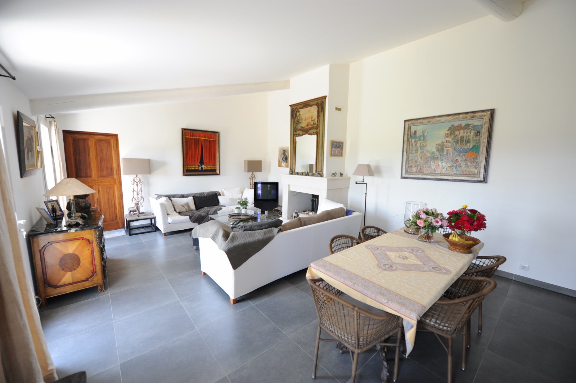 For sale in Luberon, authentic farmhouse with pool and outbuildings on 56 hectares