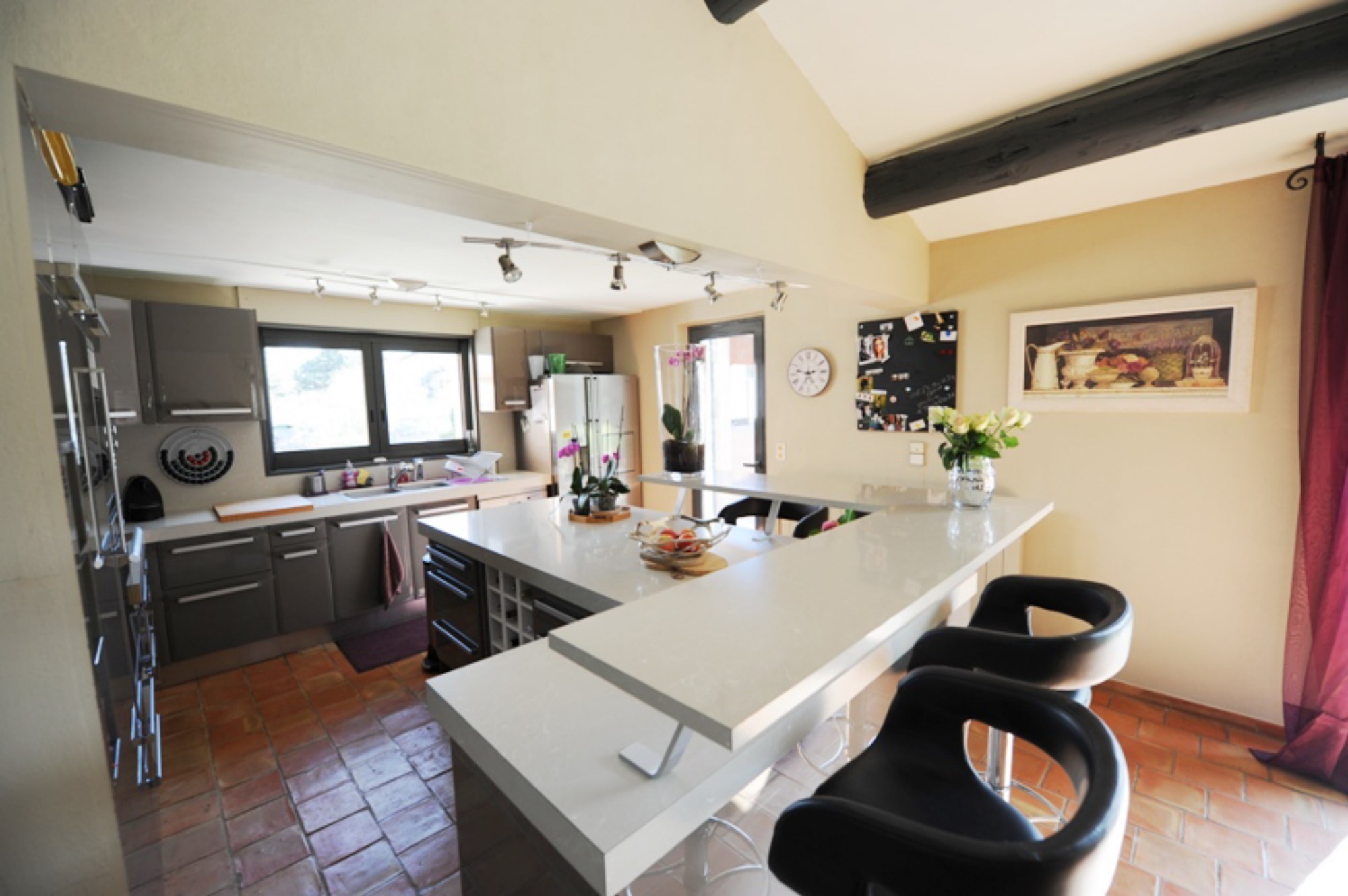 Maison contemporaine à vendre à Ménerbes en Provence