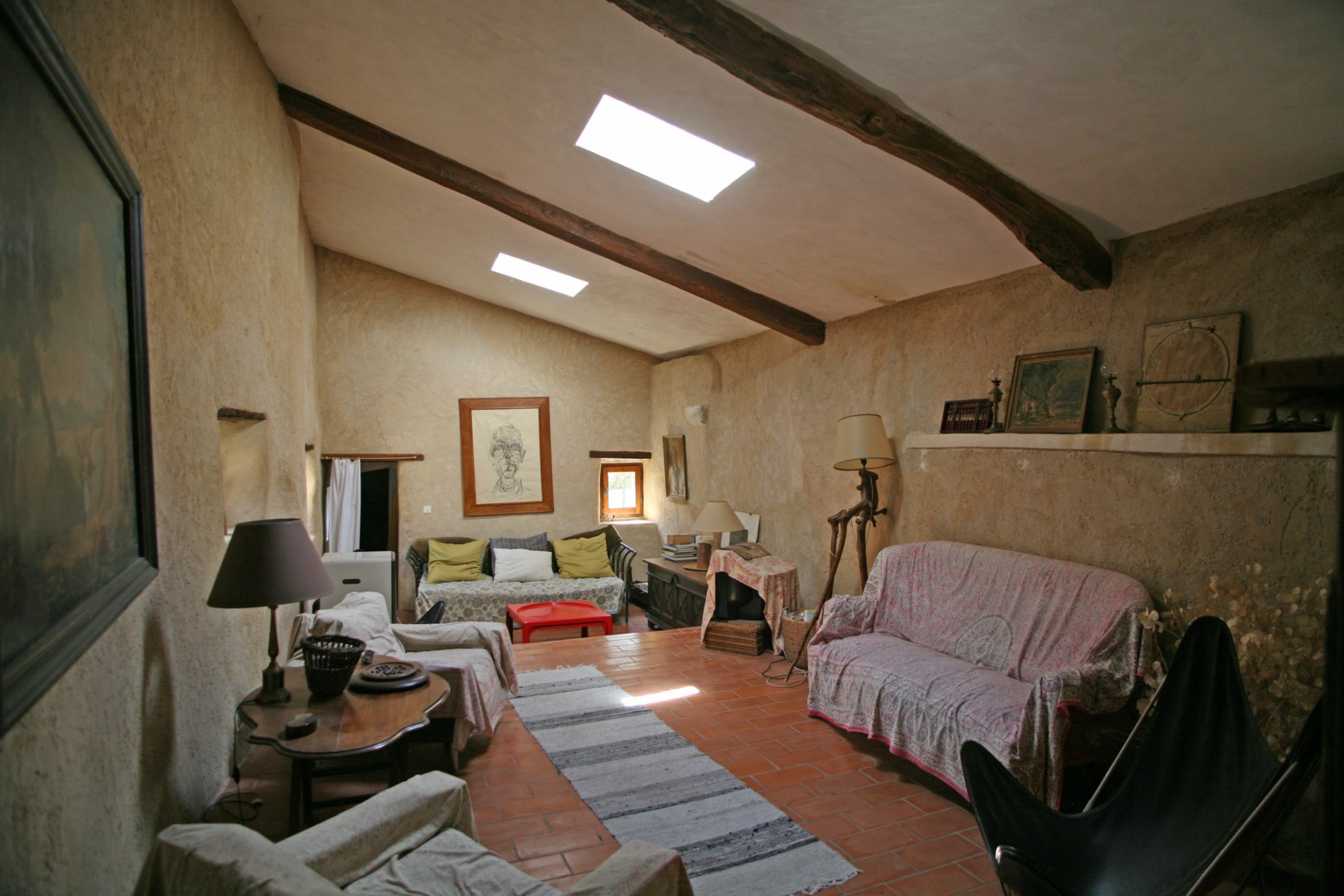  For sale, in a hill top village in Luberon, unique property consisting of two houses with exceptional views 