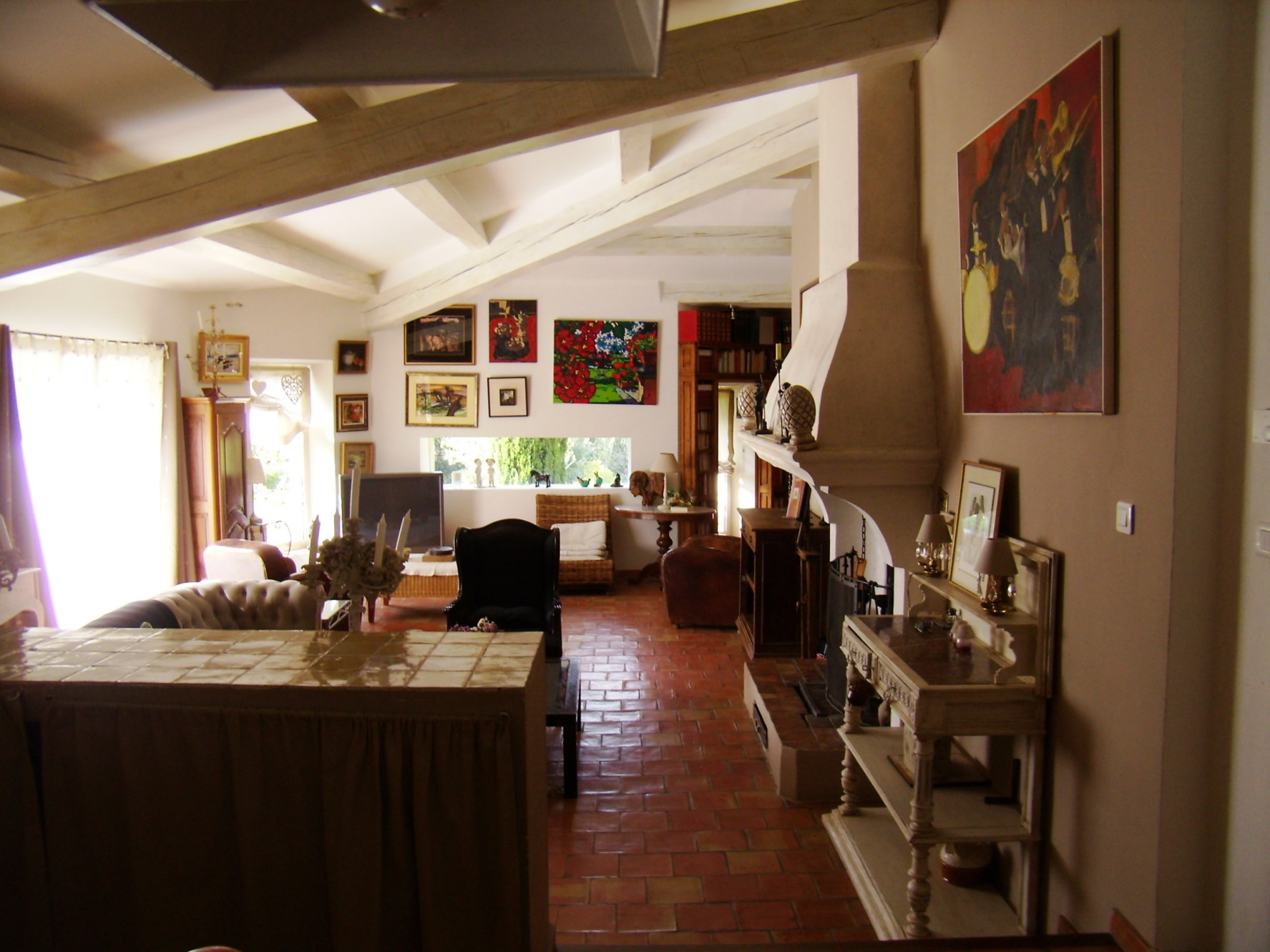 For sale in Luberon, very pleasant stone house, landscaped garden of 2500 m² with swimming pool