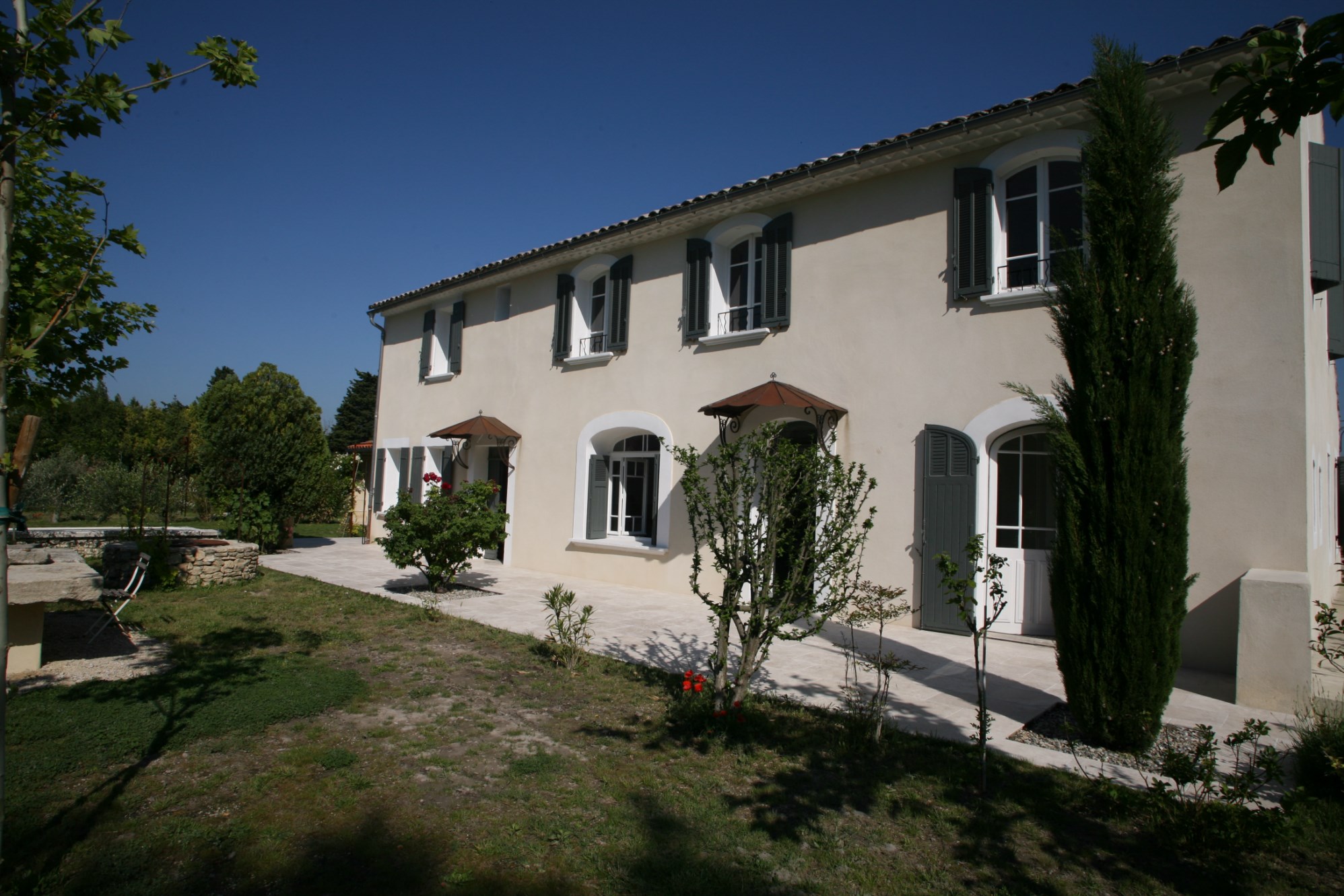 Mas traditionnel entièrement rénové avec piscine et jardin à vendre par ROSIER