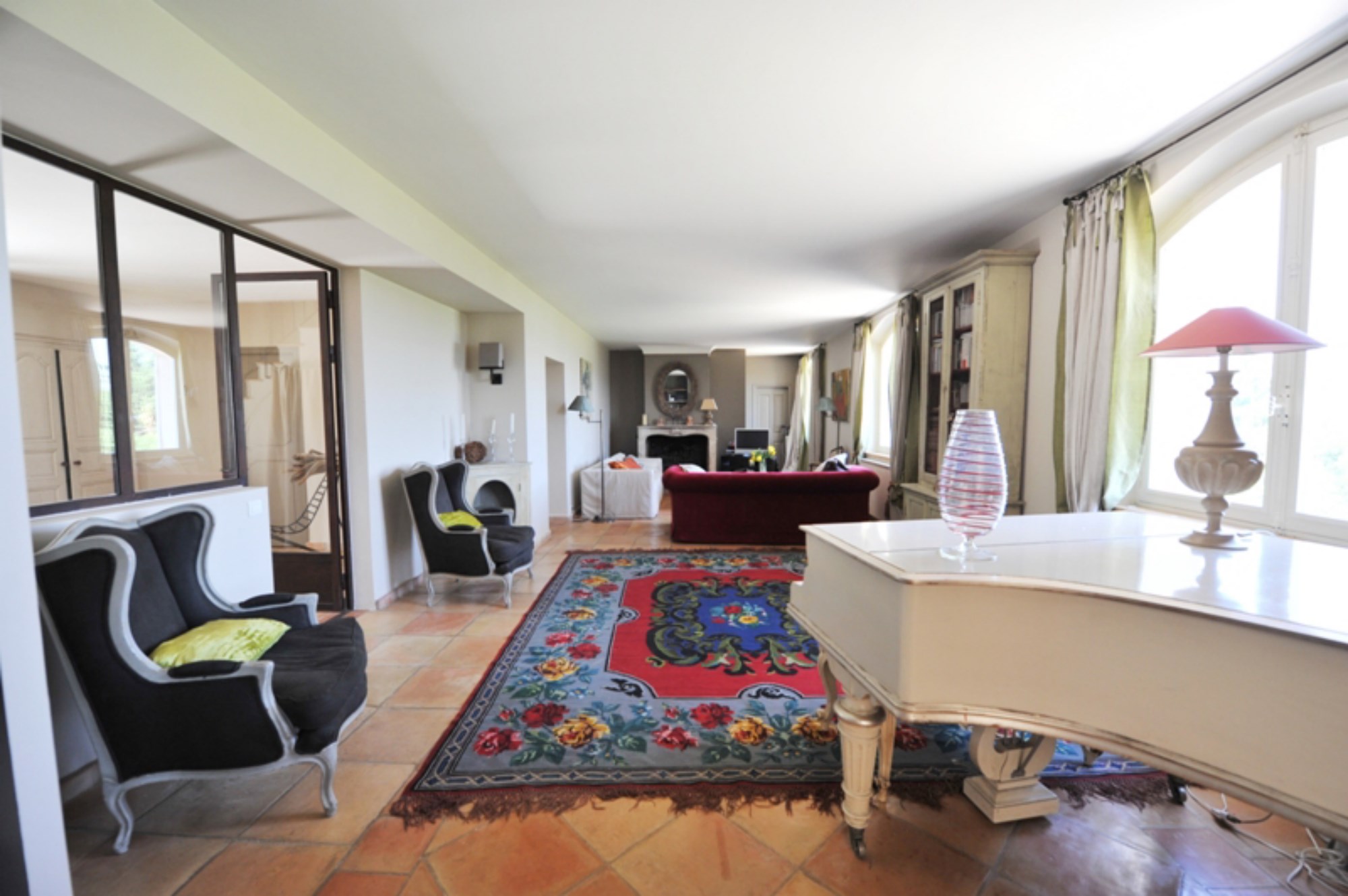 For sale, on the hills, exceptional provençale bastide, view at 180 °, pool house and swimming pool