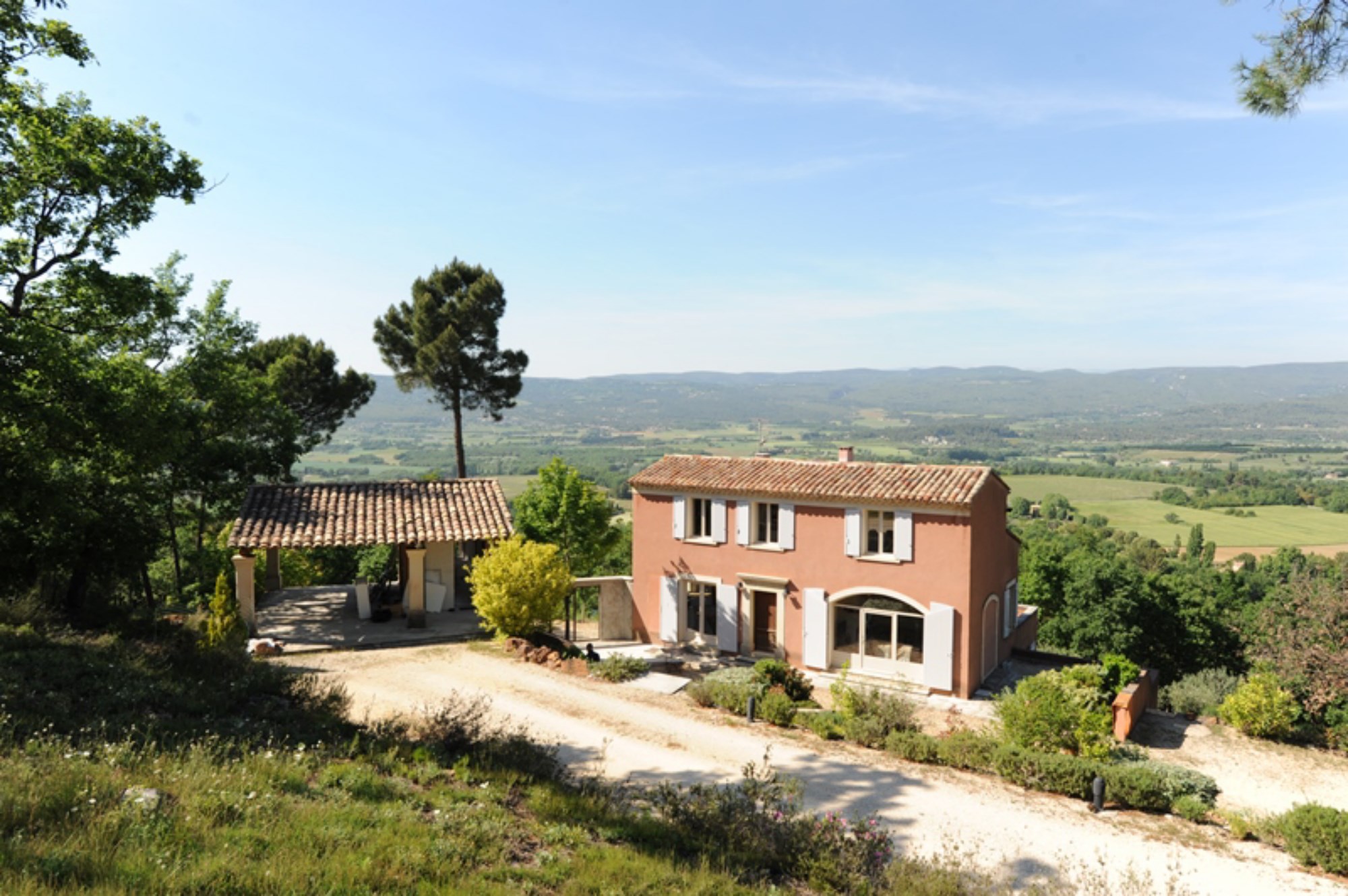 Propriété avec appartement indépendant et maison d'amis à vendre