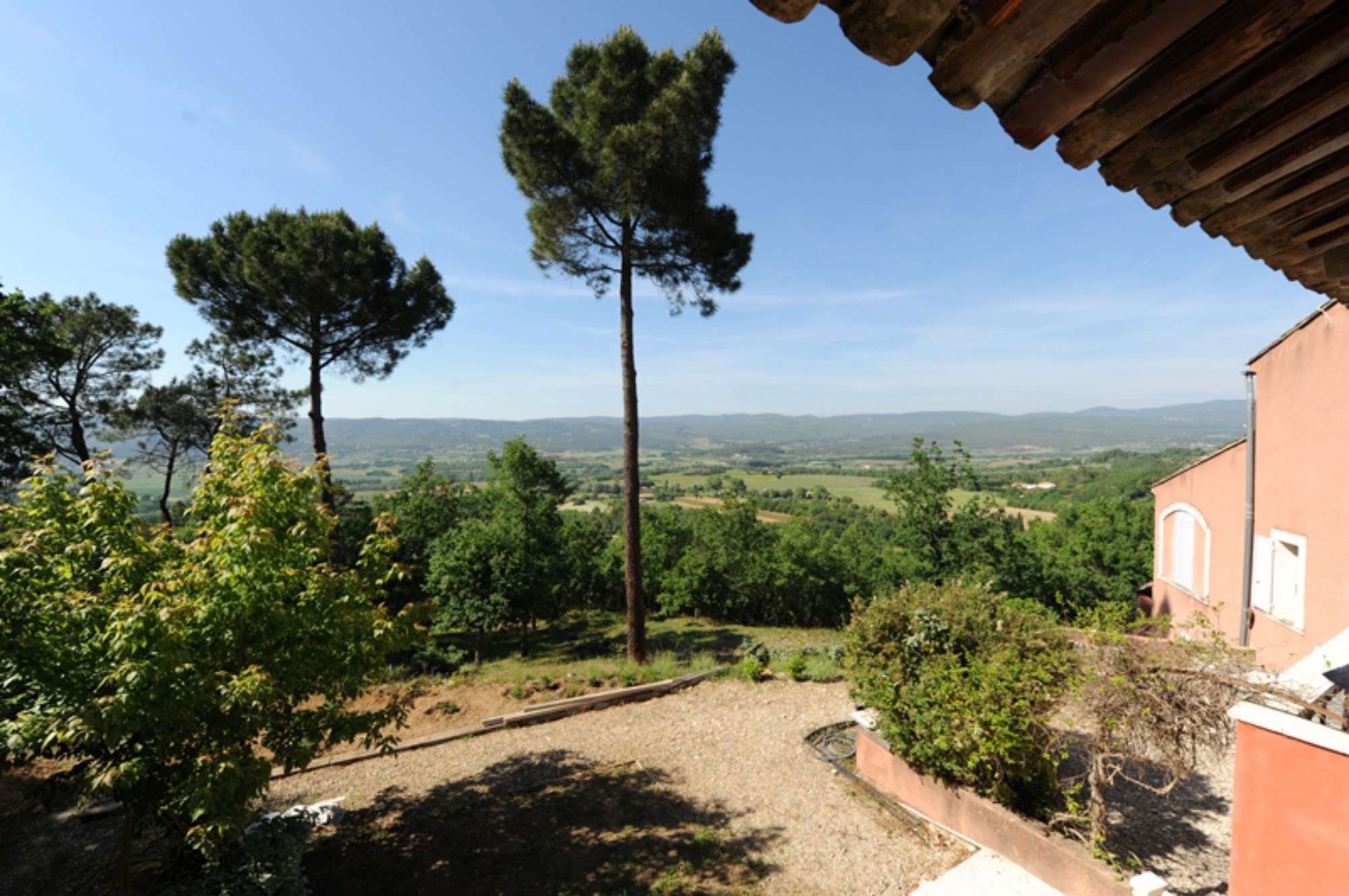 Propriété avec appartement indépendant et maison d'amis à vendre