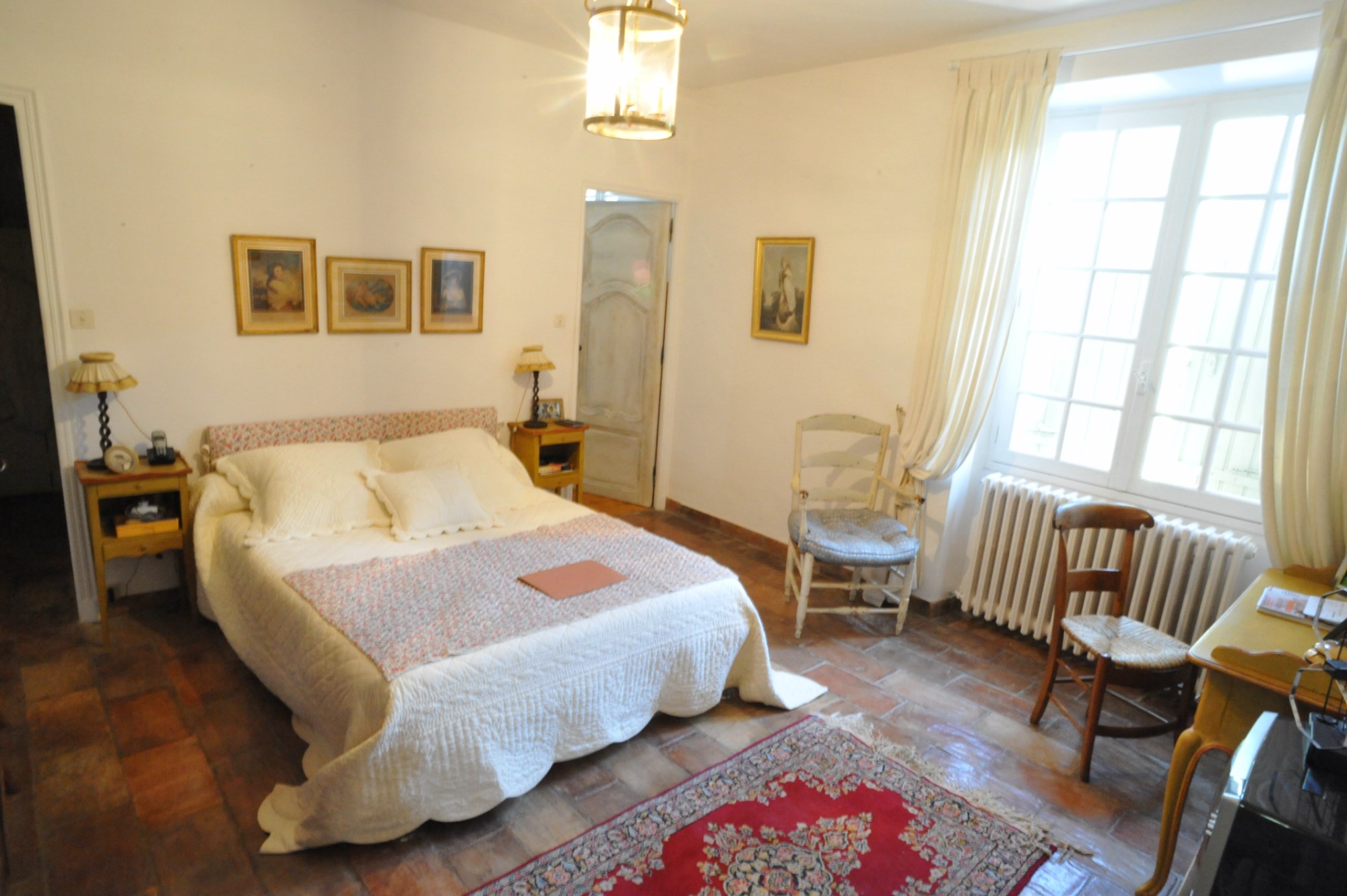 In Pays de Sault, for sale, family property surrounded by a outstanding park with swimming pool, heated veranda and terraces