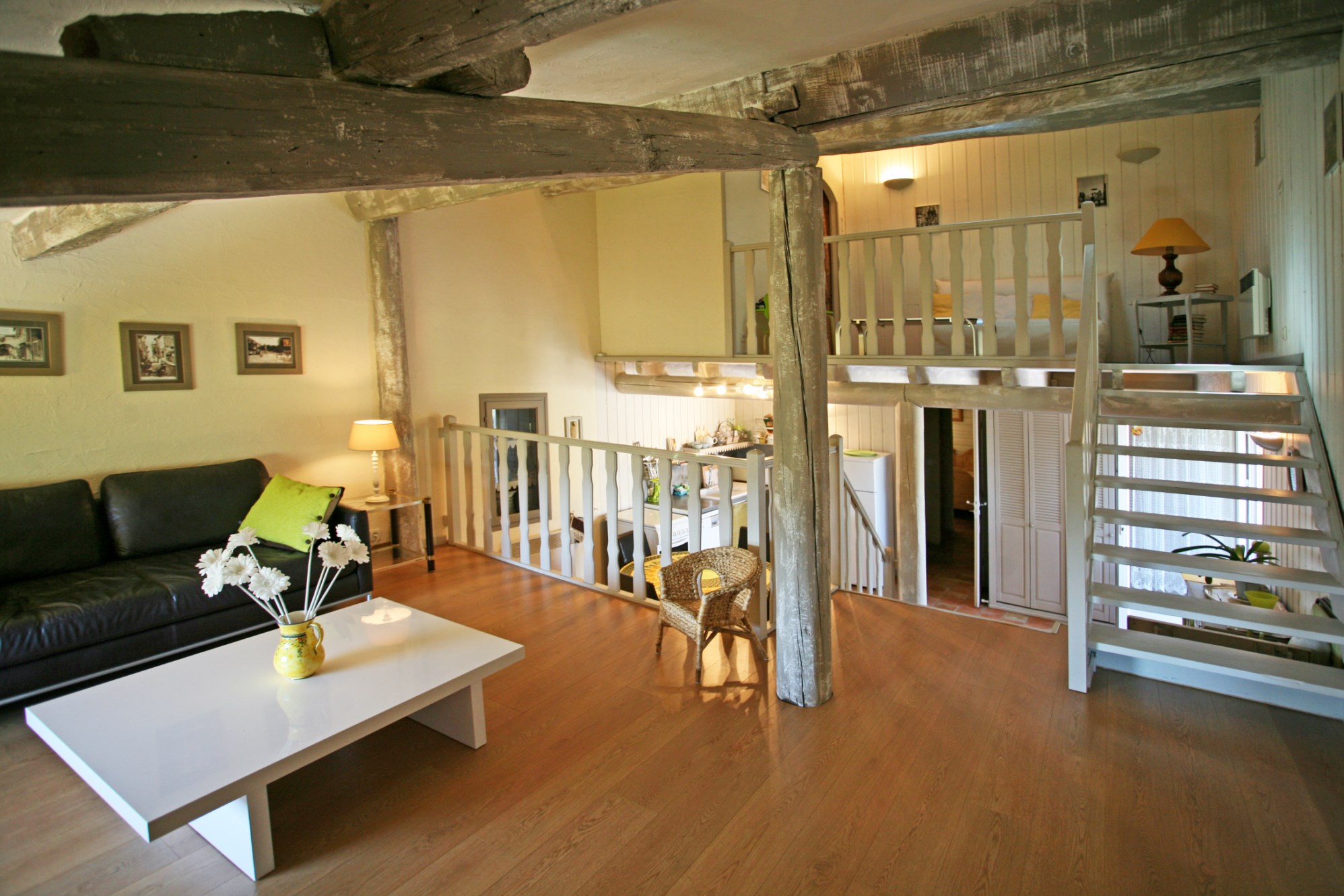 For sale in Provence, very beautiful family house, composed by 3 accommodations, with garden