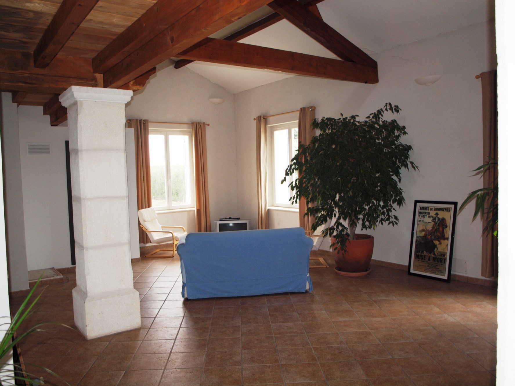 Provence, the Alpilles, for sale, equestrian property on approximately 10 hectares (25 acres) of land