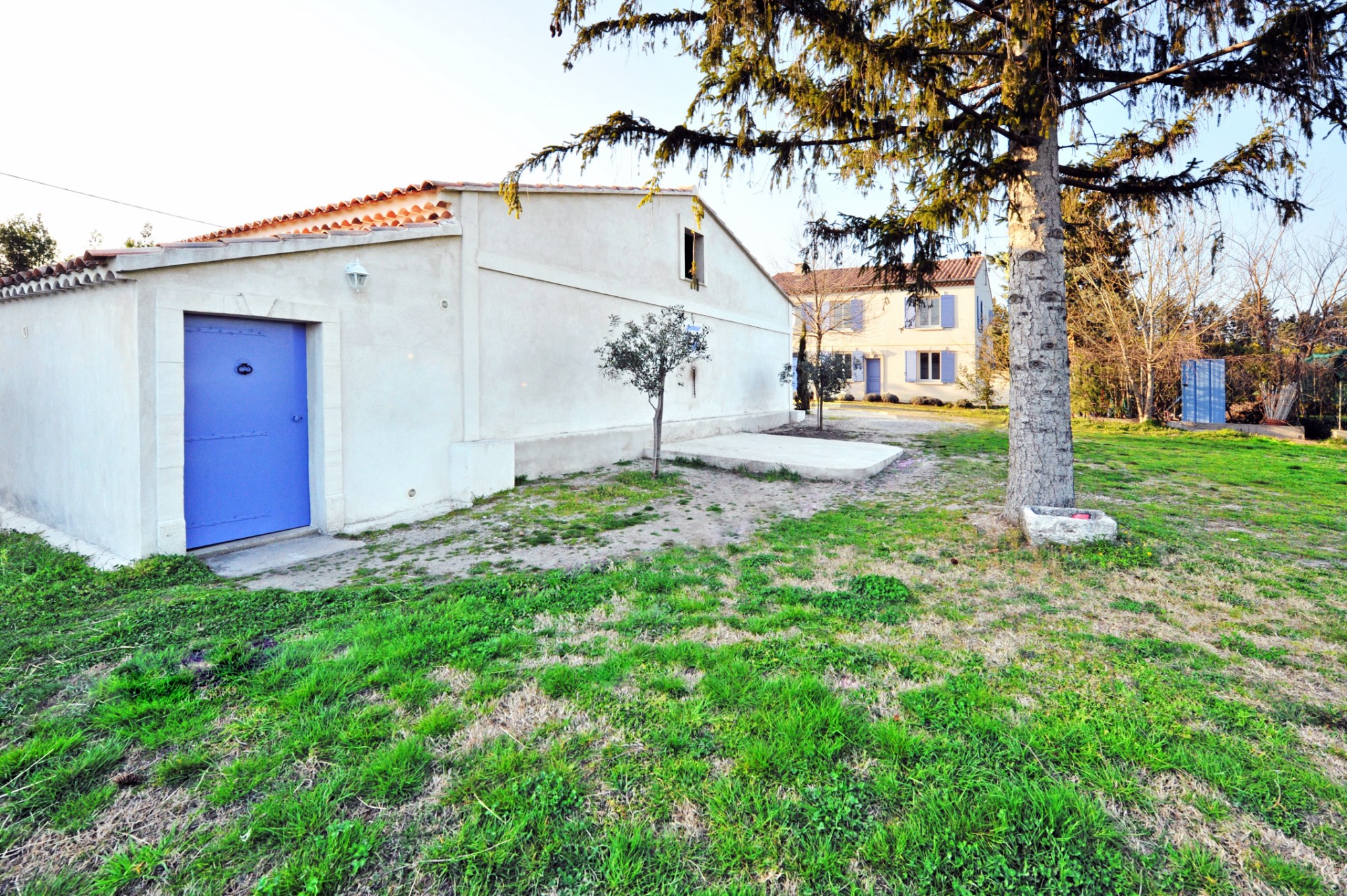 Provence, the Alpilles, for sale, equestrian property on approximately 10 hectares (25 acres) of land