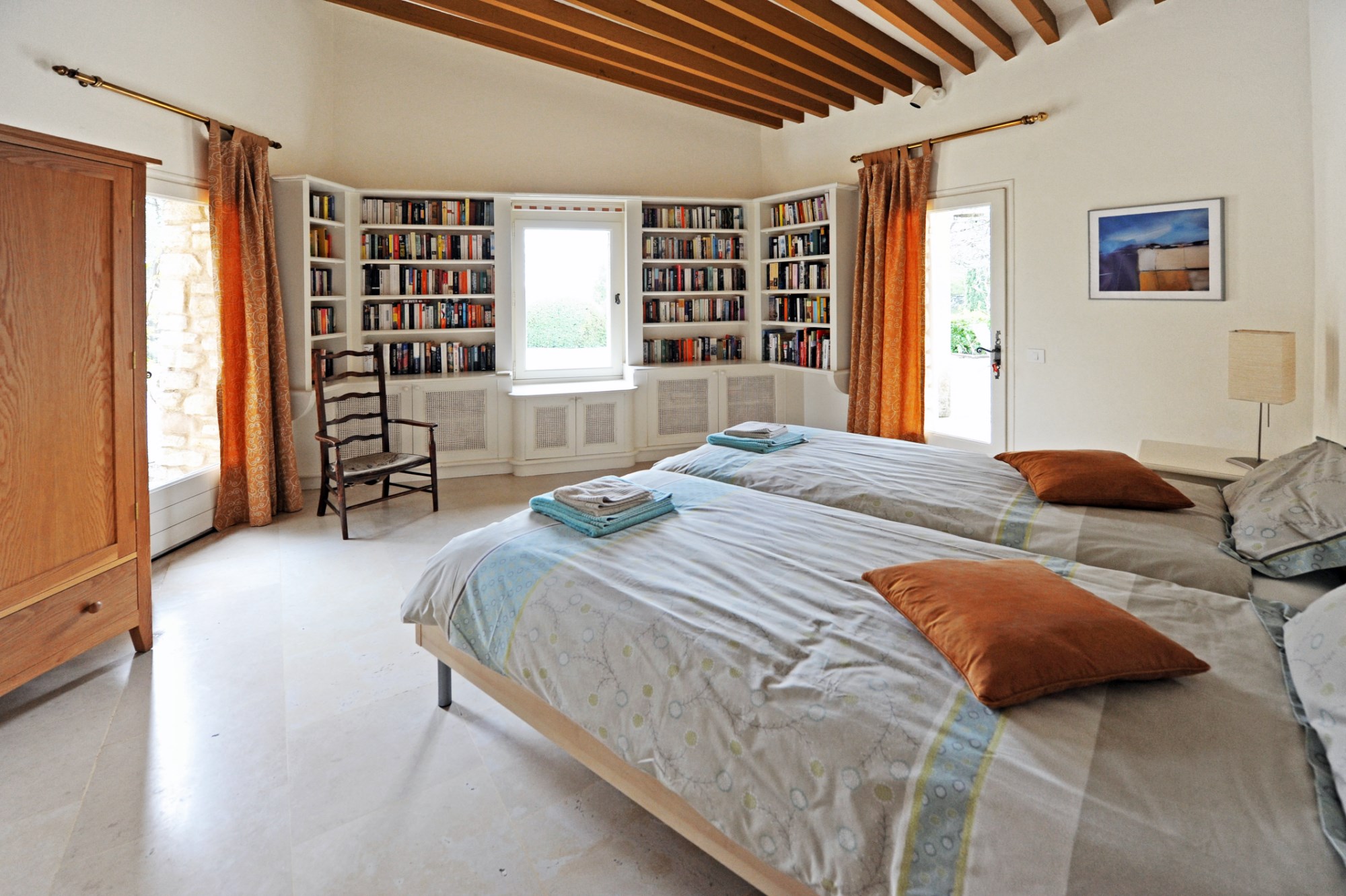 Luberon, for sale, large architect stone house with pool on a park of 3.5 hectares with breathtaking views over the Luberon