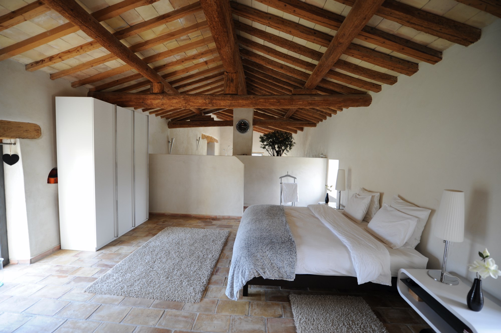 For sale, near Avignon, provençal farmhouse of XIXth century, in stones, on 4 hectares park with swimming pool