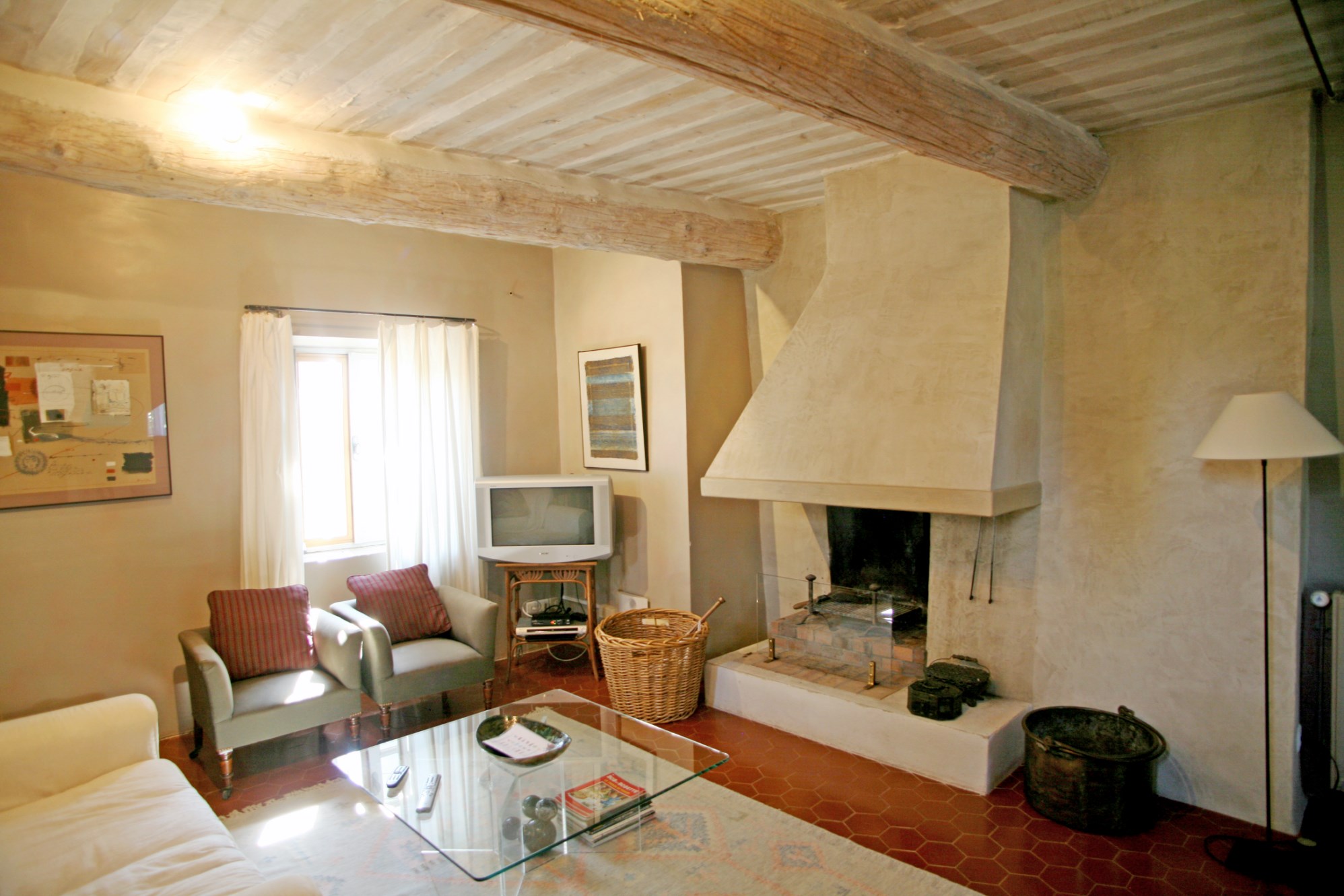 For sale, in Luberon, near a medieval village, exceptional property, on almost 9 hectares with swimming pool