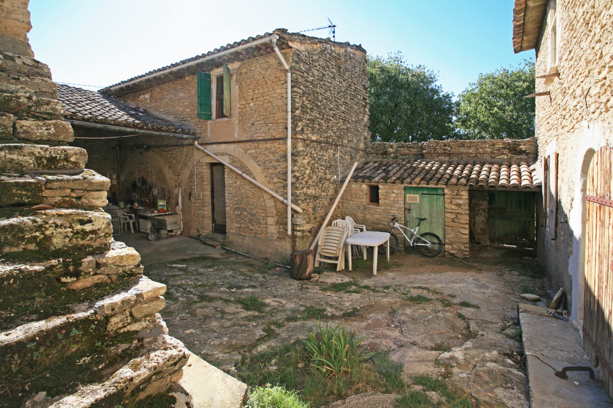 Ferme à rénover en Provence