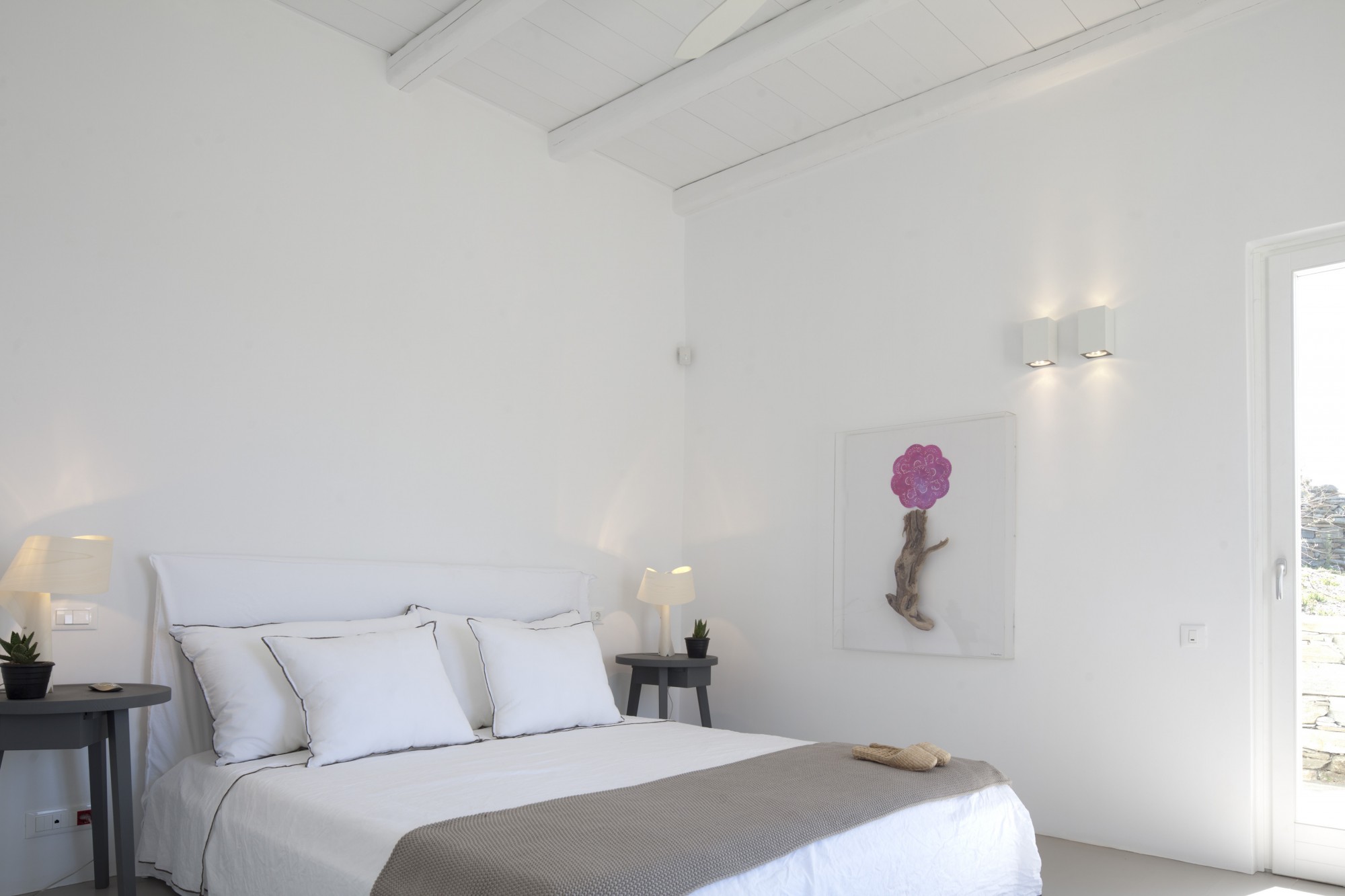 Exceptional seafront property for sale with breathtaking views on one of the Greek Cyclades islands