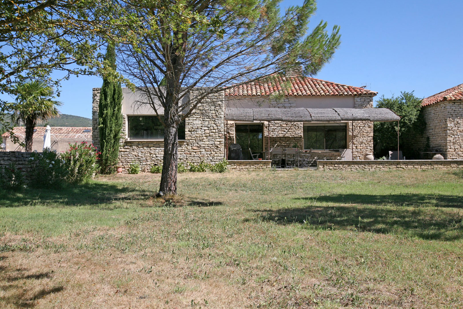 Maison de plain pied moderne à vendre en Provence