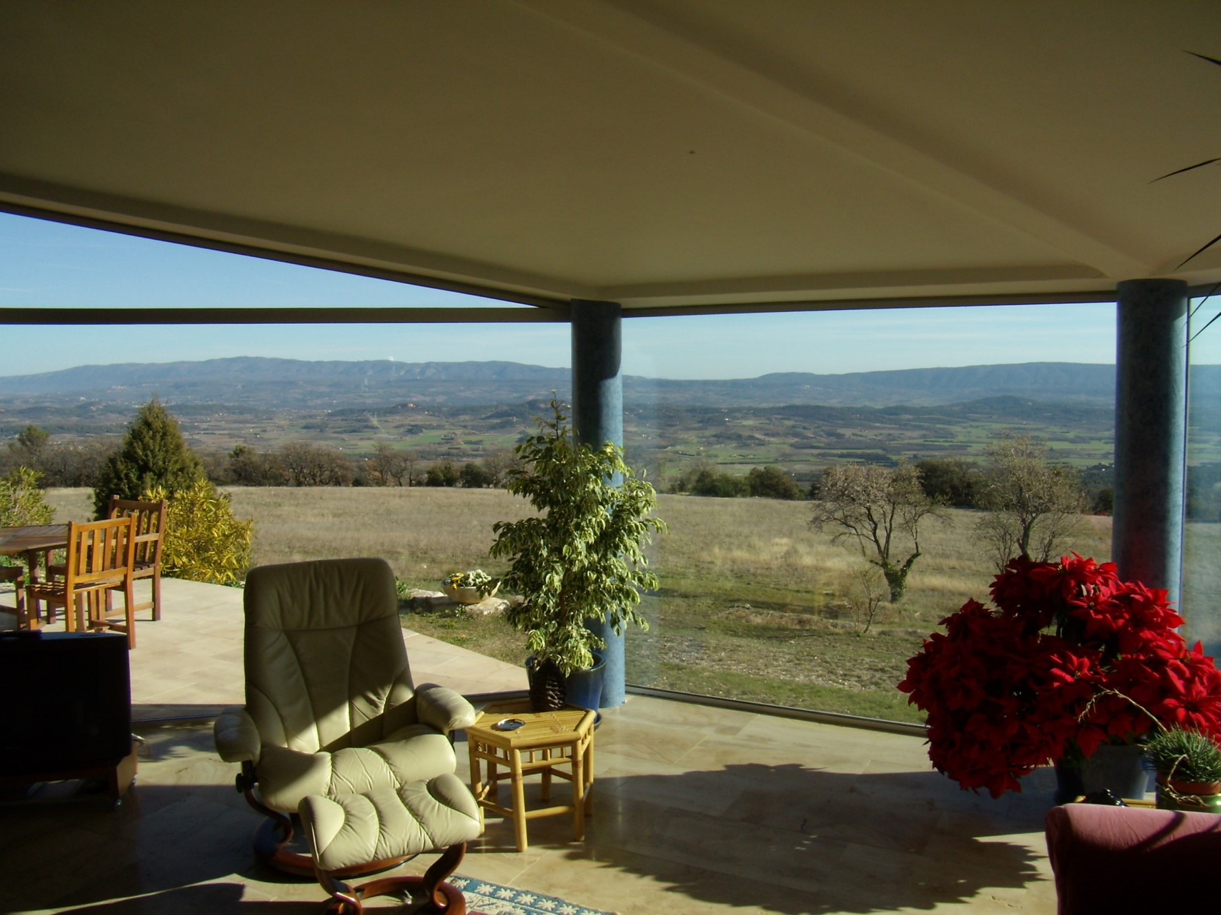 For sale, contemporary stone house, with outbuidlings and spectacular views over the Luberon