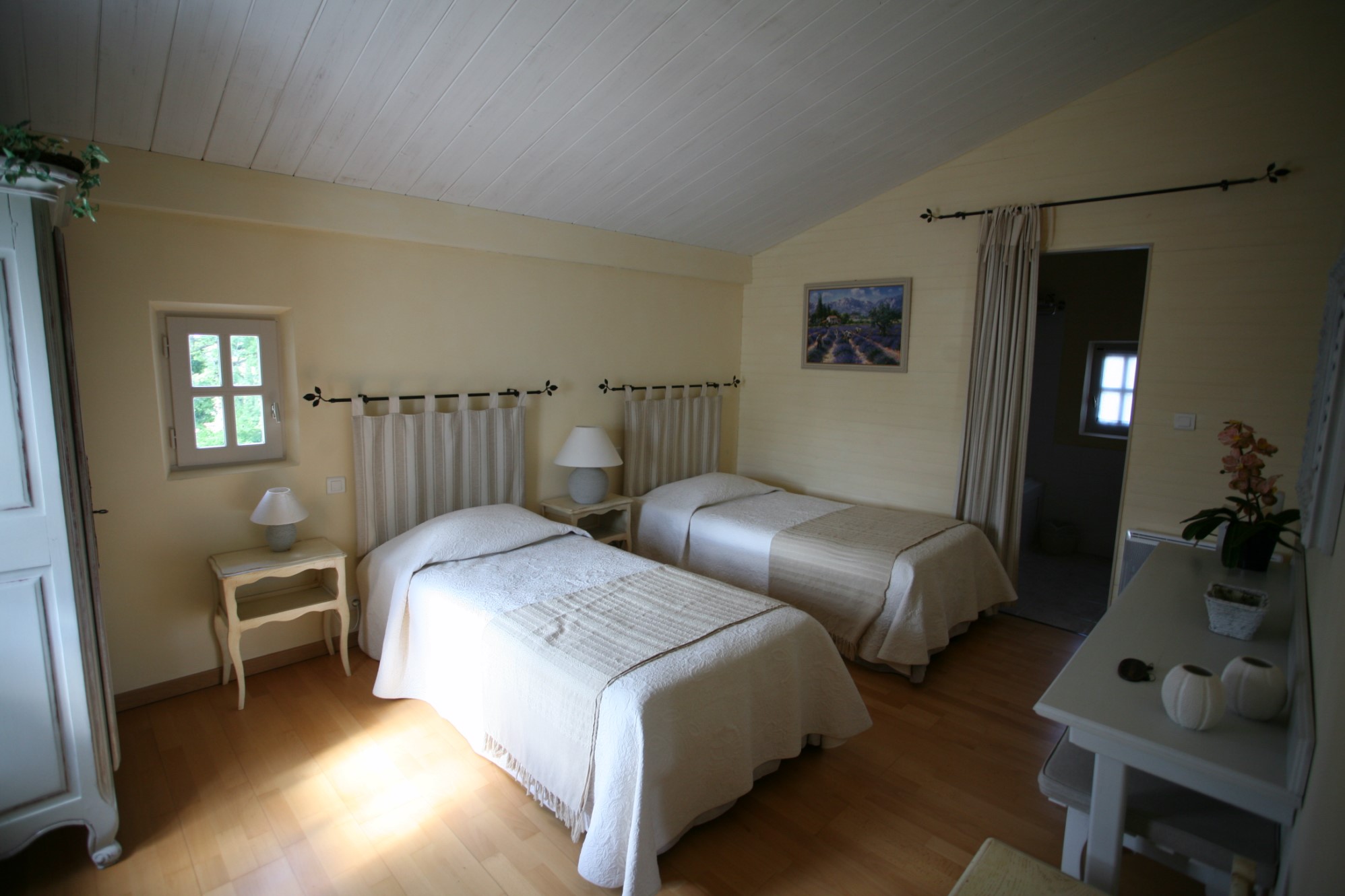 In Provence, for sale, charming 5 bedrooms house with landscaped garden and swimming pool