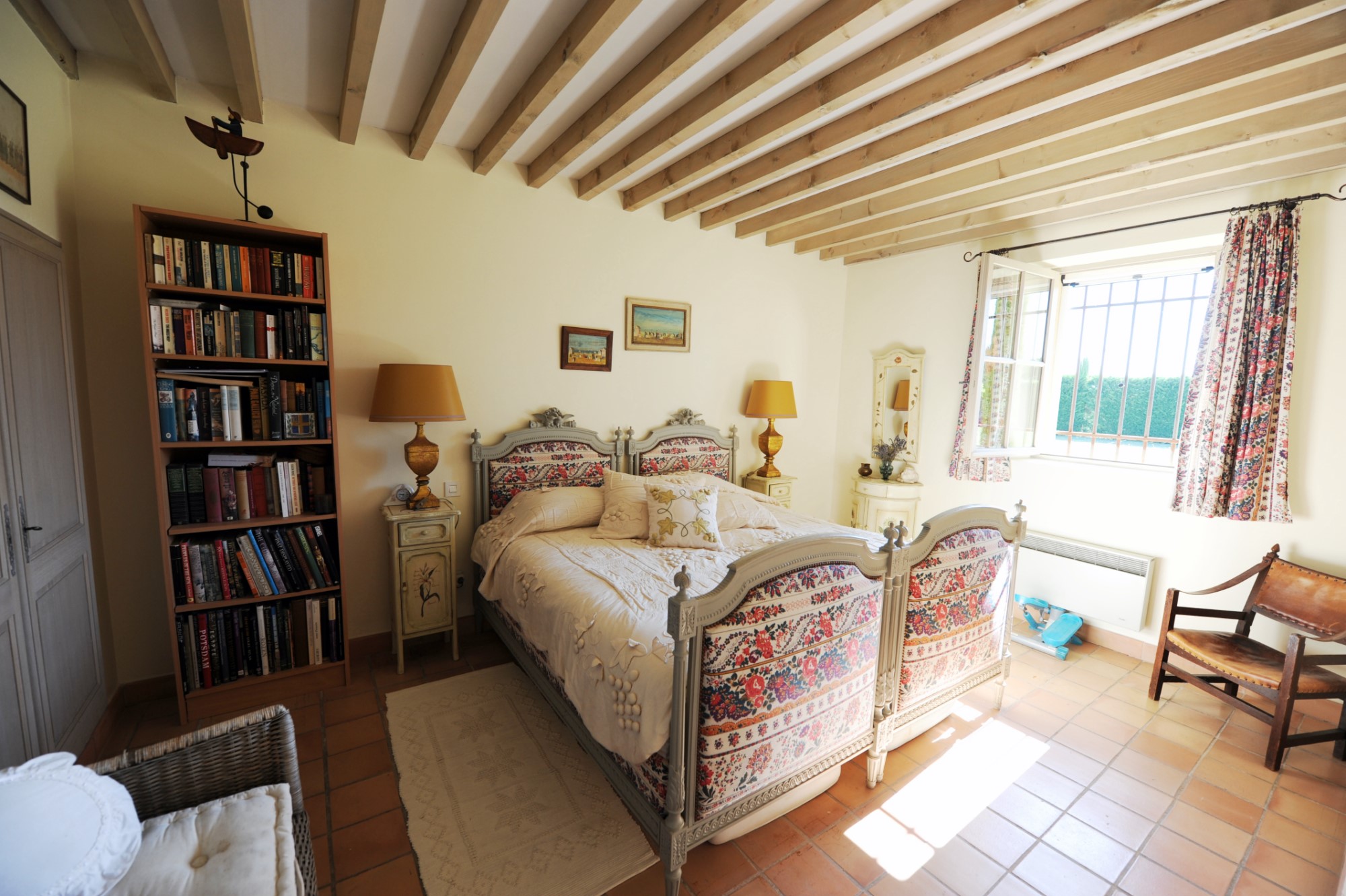 For sale, in Gordes, one storey stone house with large garden and swimming pool