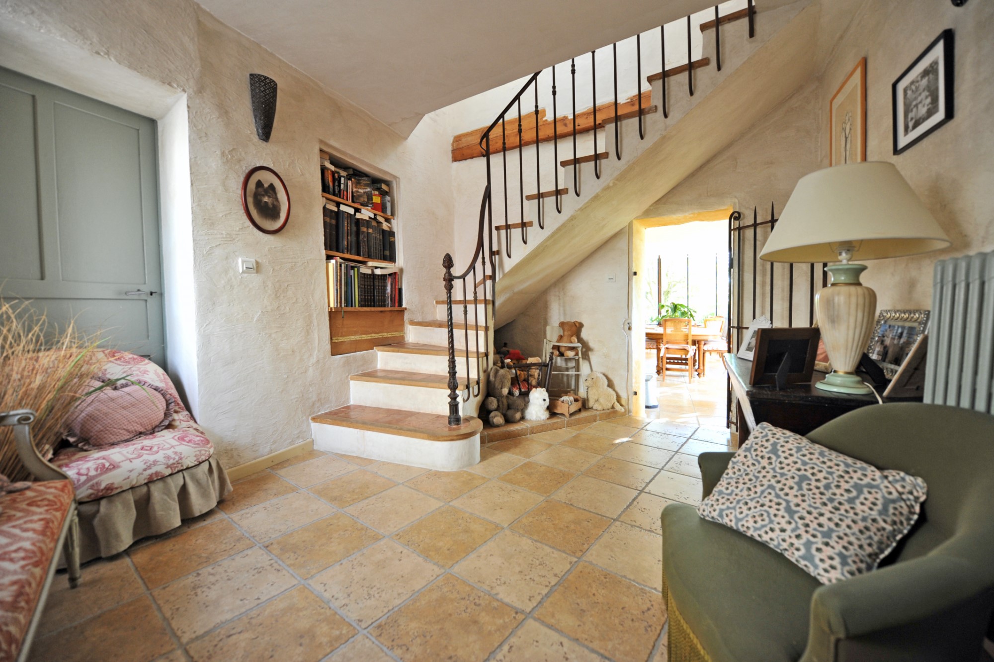 Beautifullly restored old house with large garden and pool for sale in Provence