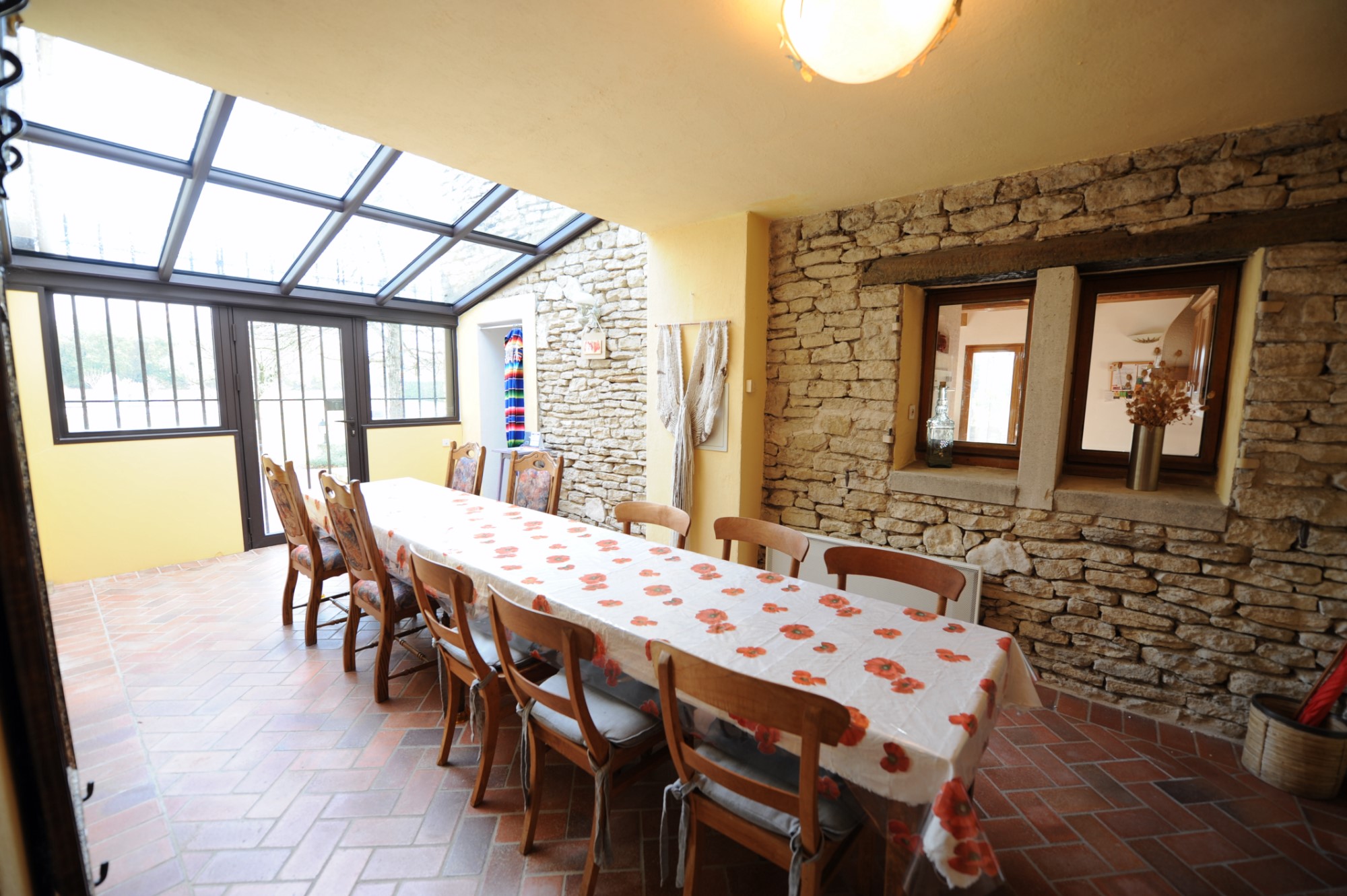 In Luberon, for sale, stone built property, on 1.4 hectare of land with outbuildings and swimming pool