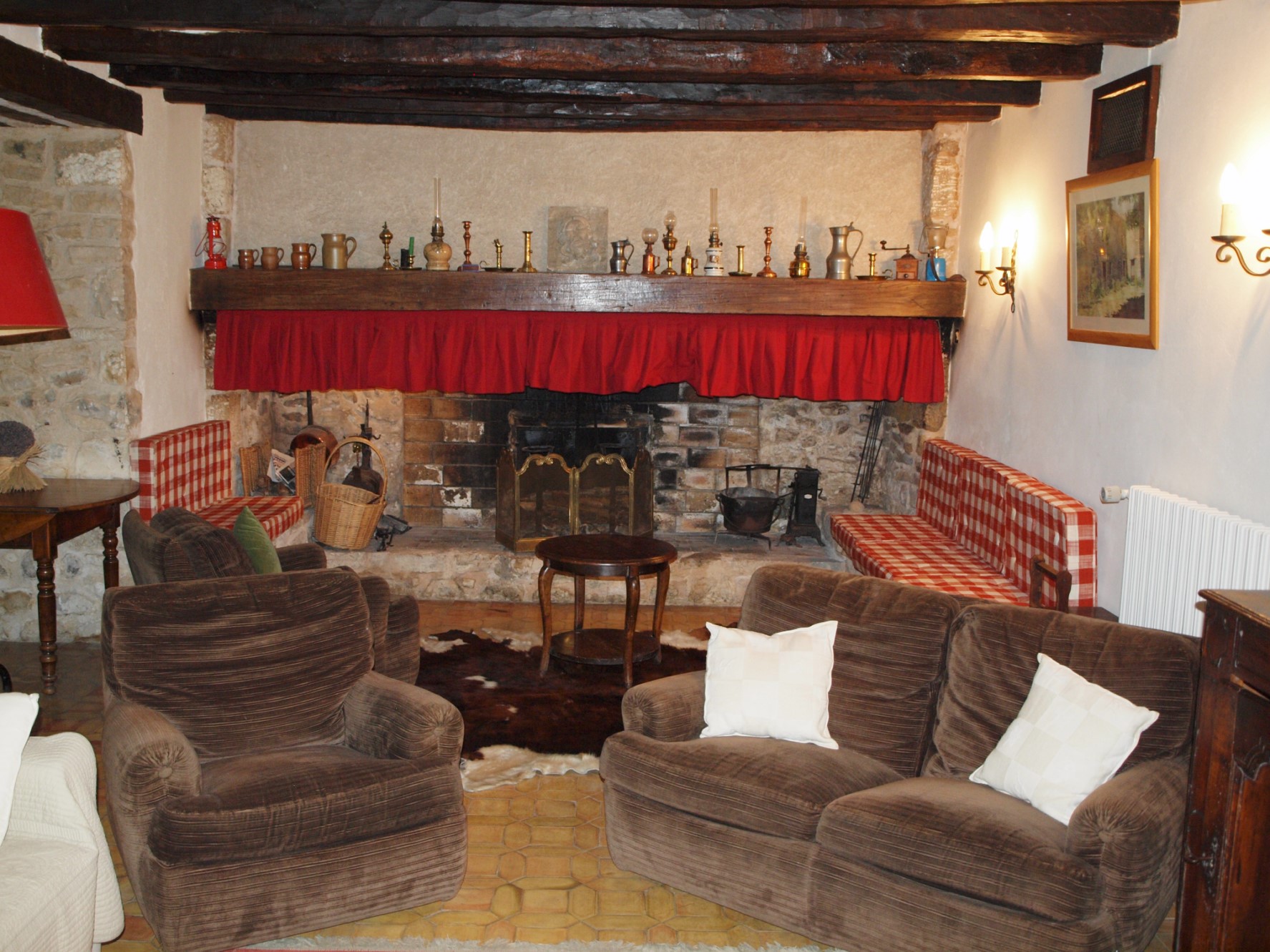 For sale, in the Pays de Sault, former mansion of the XVIIth century for sale, on a plot of land of more than 27 hectares