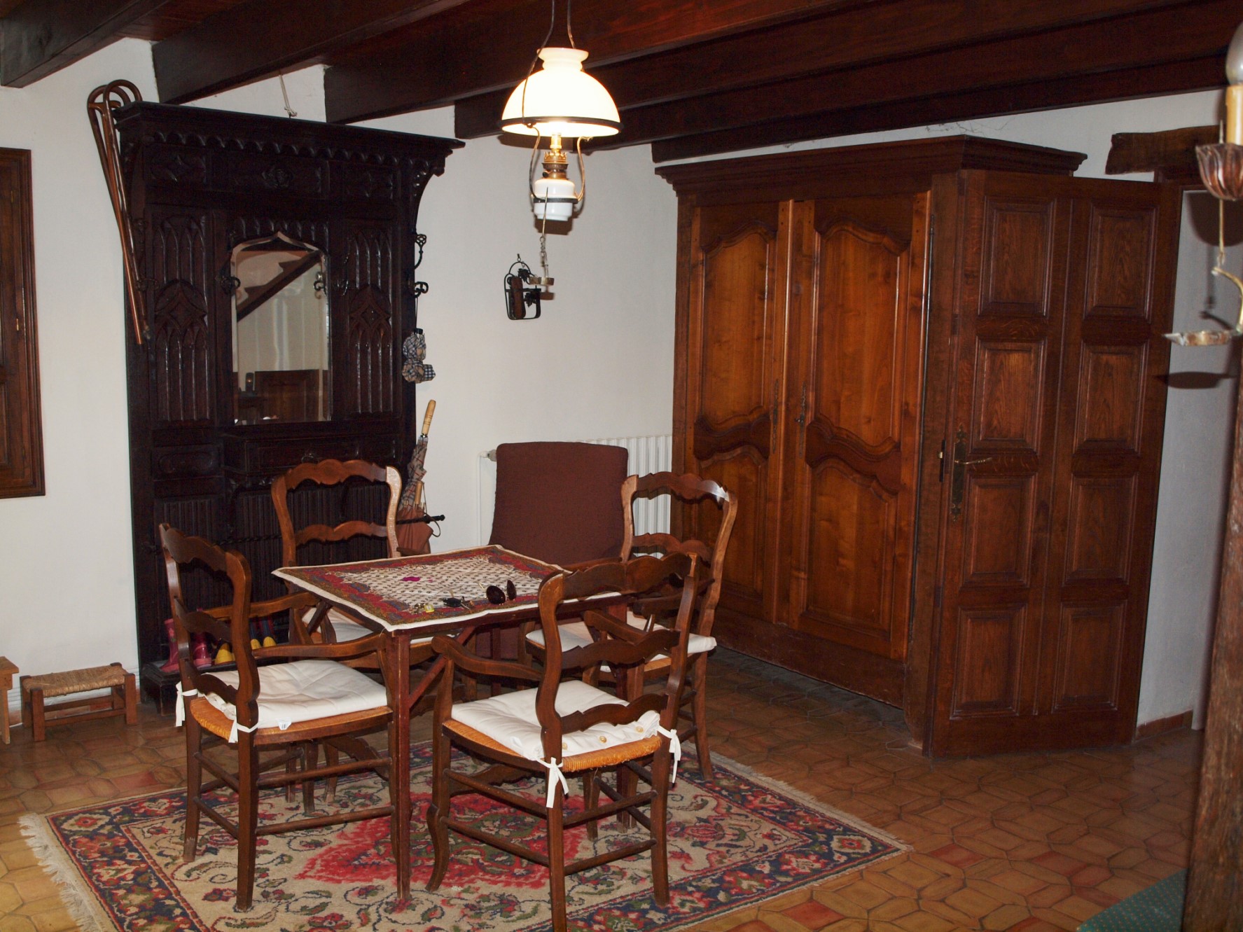 For sale, in the Pays de Sault, former mansion of the XVIIth century for sale, on a plot of land of more than 27 hectares